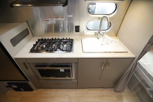 2025 Airstream Caravel 22FB