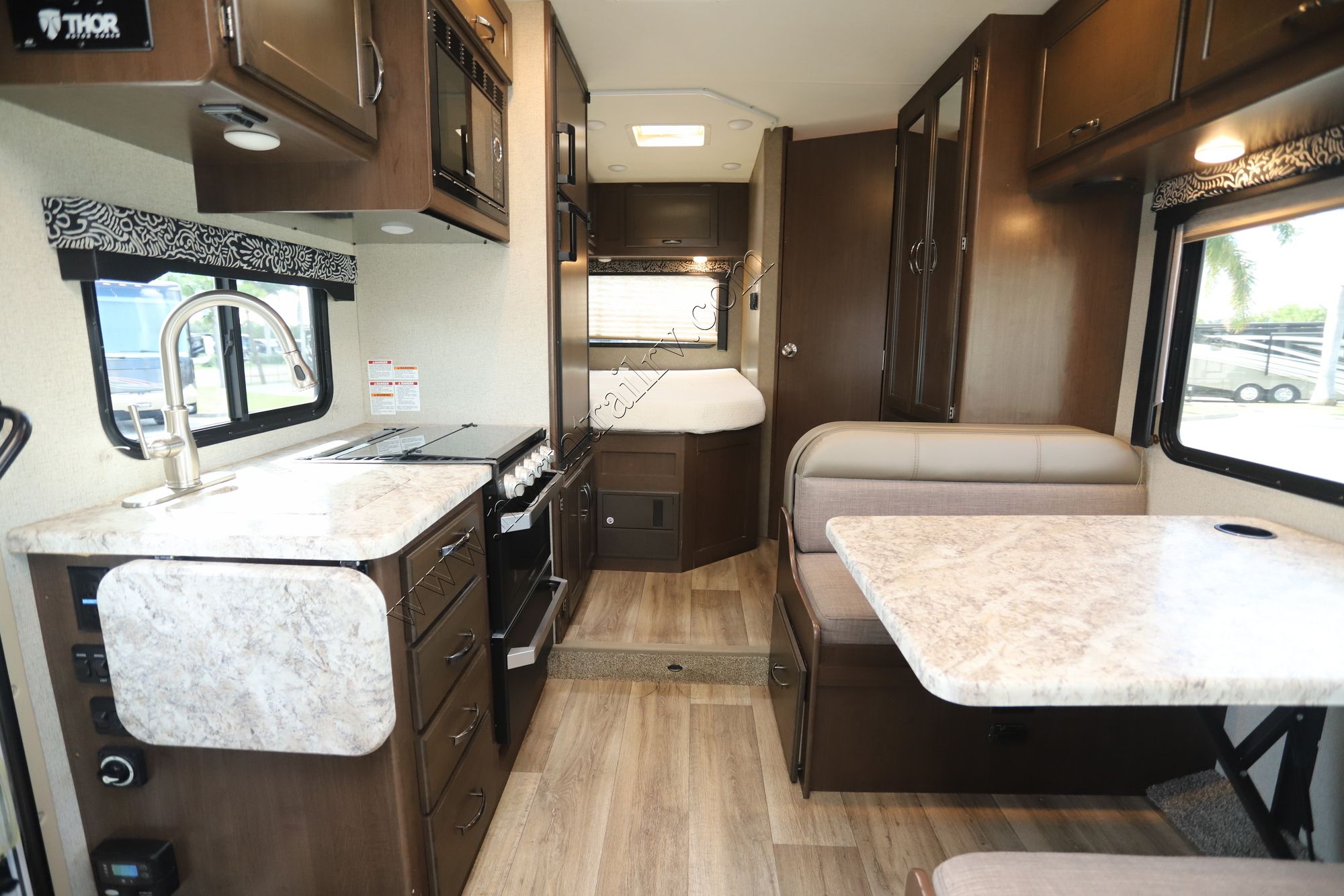 Used 2020 Thor Freedom Elite 22HE Class C  For Sale