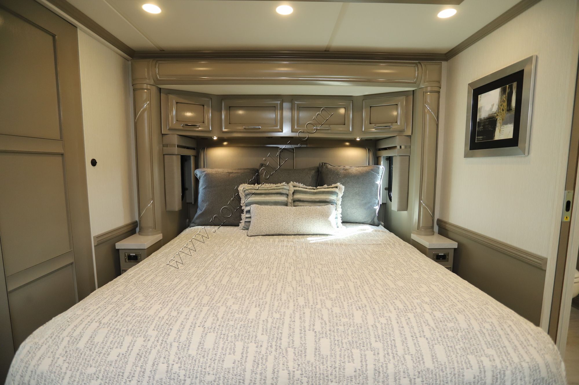 New 2025 Newmar Ventana 3809 Class A  For Sale