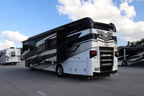 2025 Newmar Ventana 3809