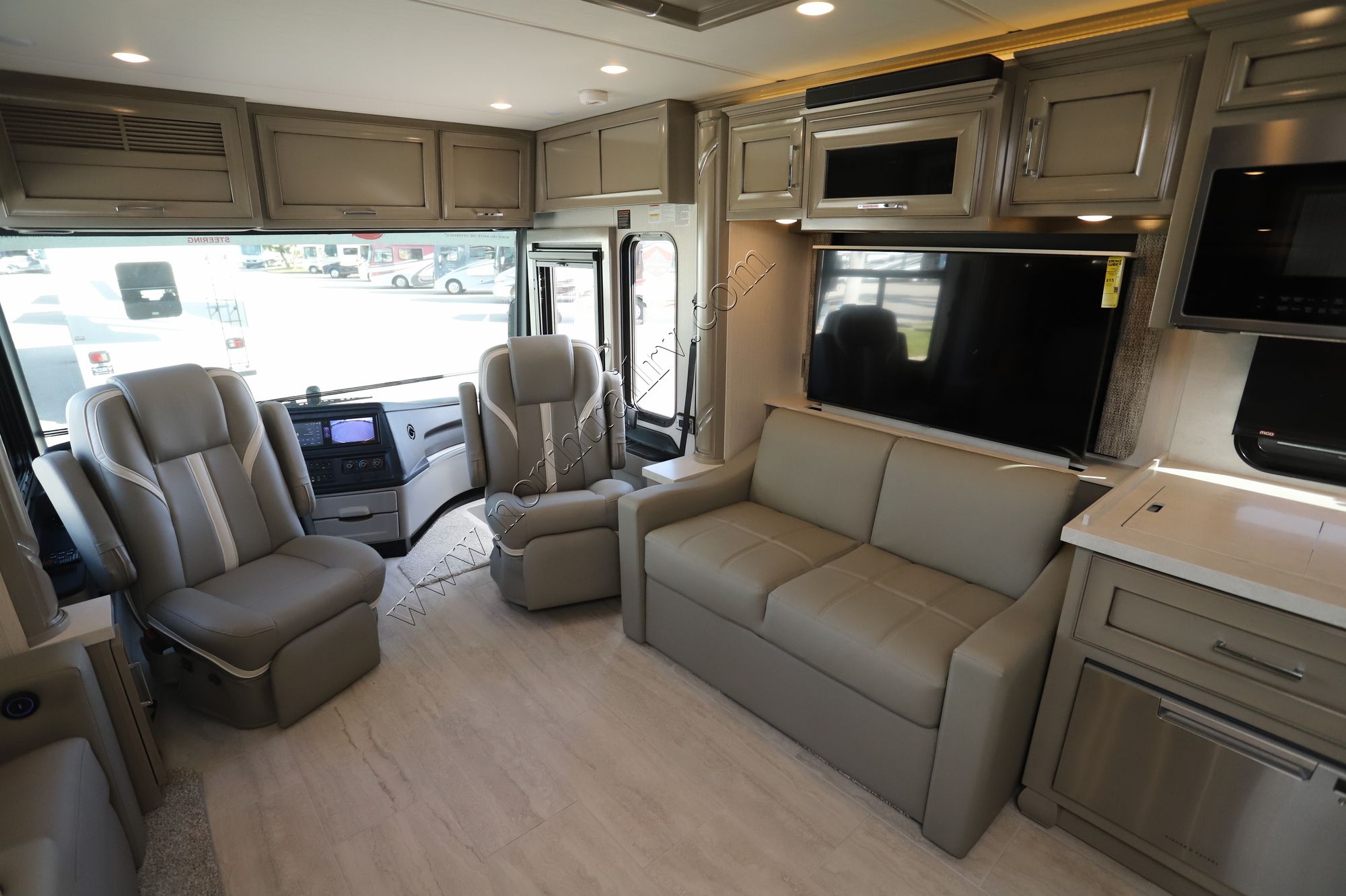 New 2025 Newmar Ventana 3809 Class A  For Sale