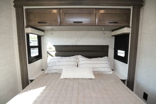 2025 Jayco Greyhawk 29MV