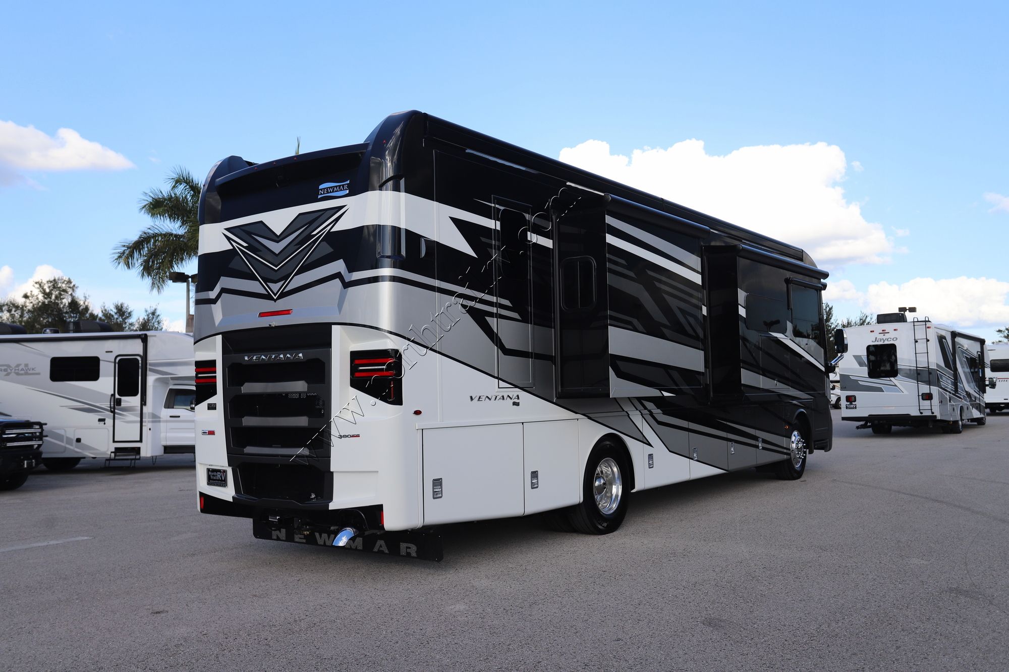 New 2025 Newmar Ventana 3809 Class A  For Sale