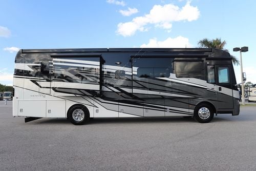 2025 Newmar Ventana 3809