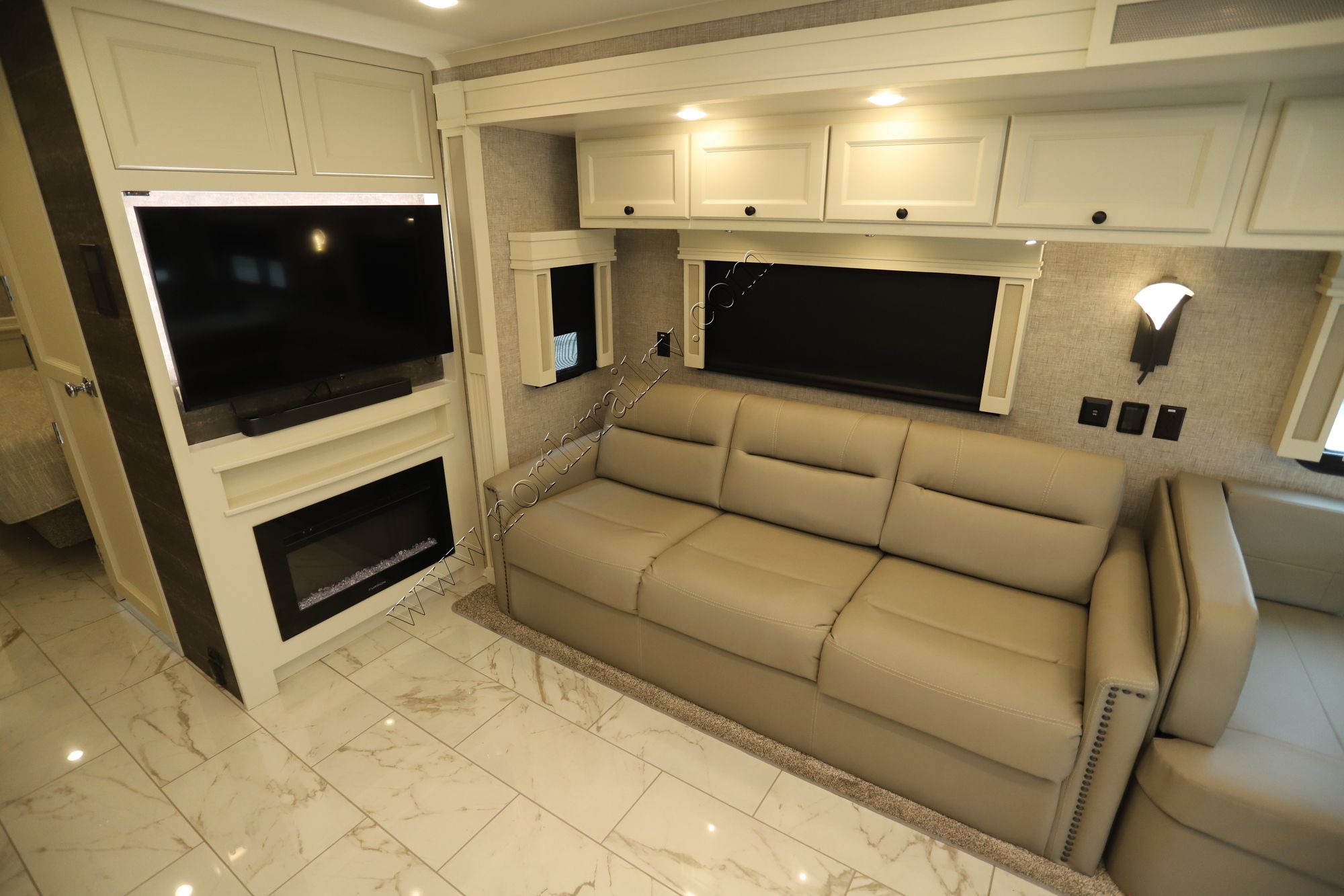 New 2025 Tiffin Motor Homes Allegro Red 38KA Class A  For Sale