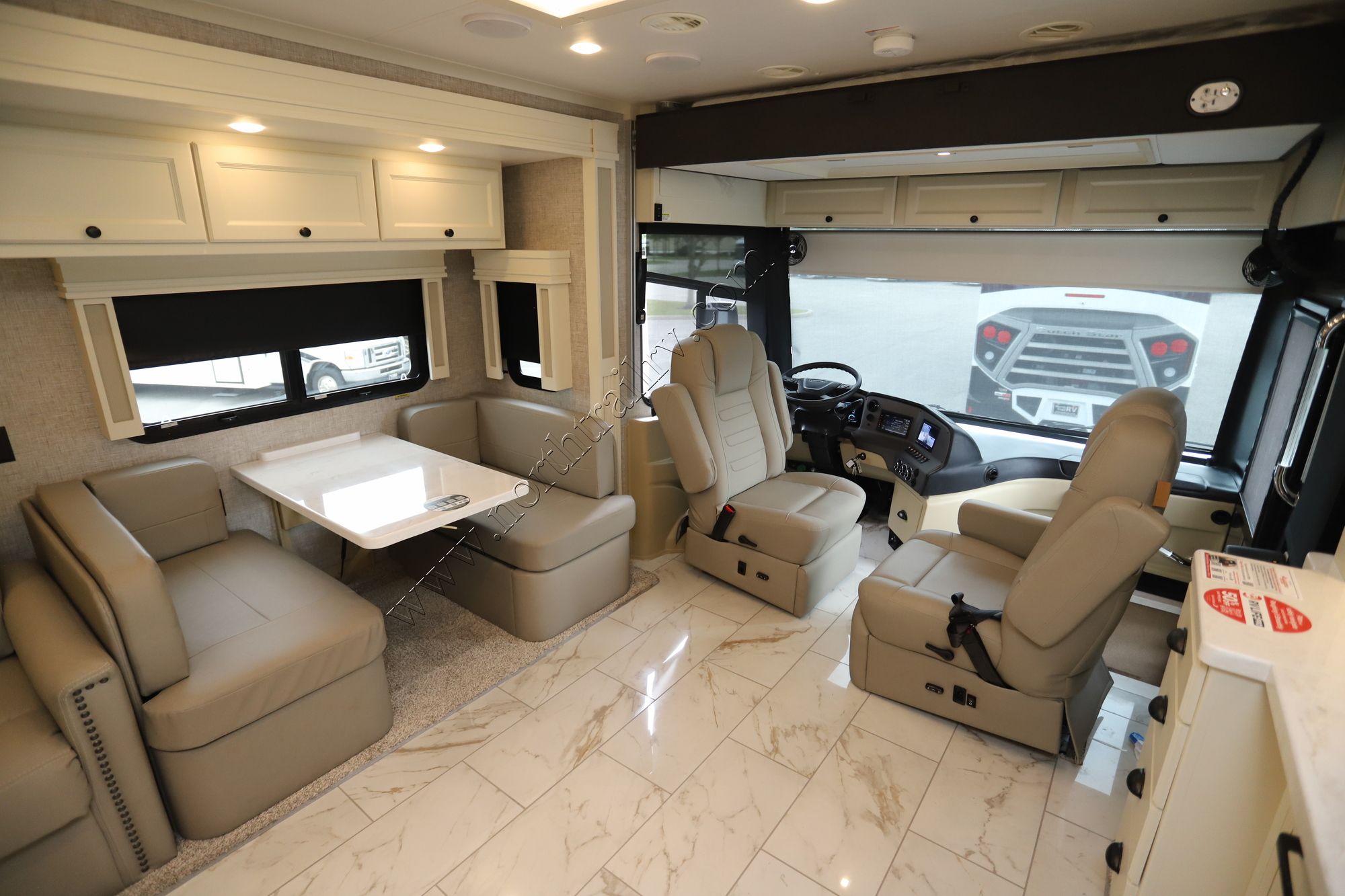 New 2025 Tiffin Motor Homes Allegro Red 38KA Class A  For Sale