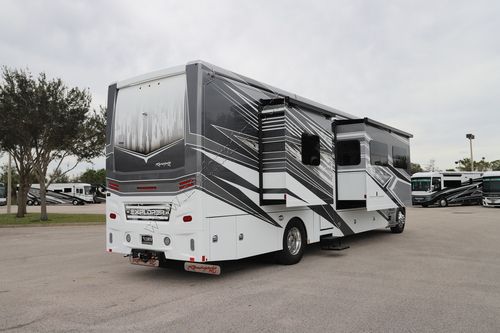 2025 Renegade Rv Explorer 40ERB