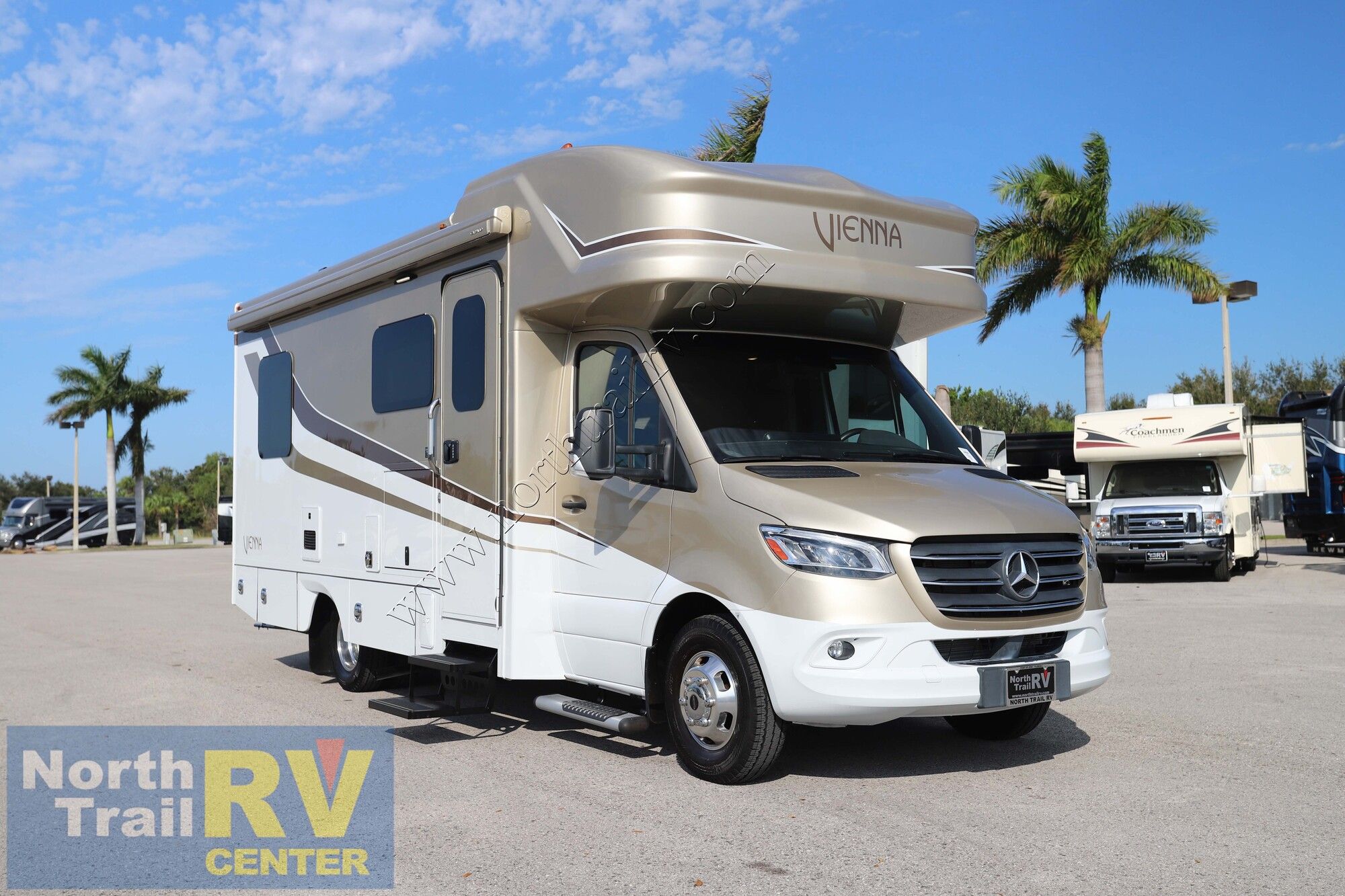 Used 2022 Renegade Rv Vienna 25FWC Class C  For Sale