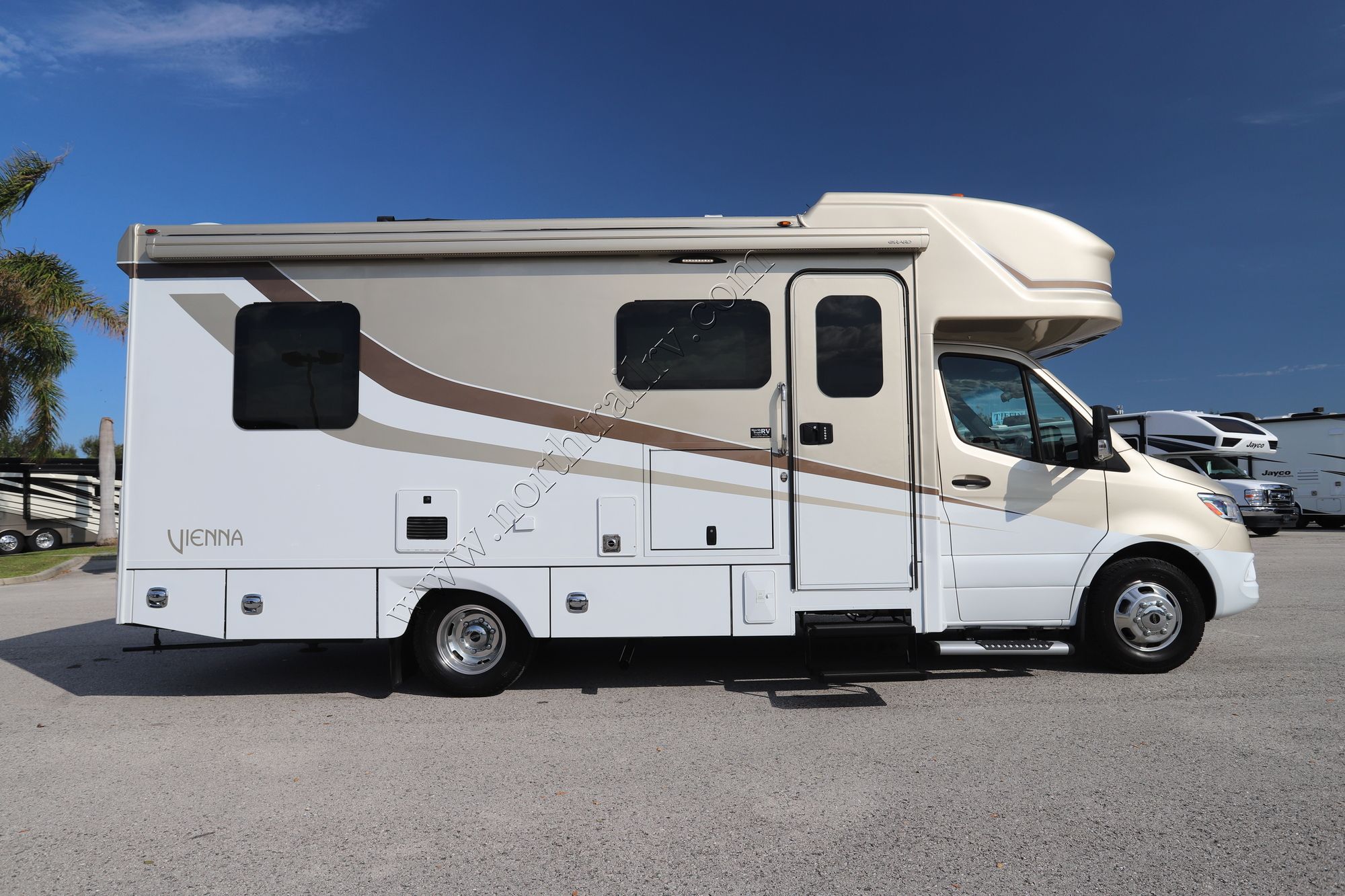 Used 2022 Renegade Rv Vienna 25FWC Class C  For Sale