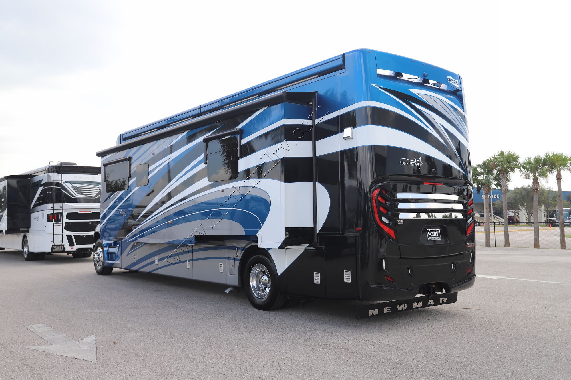 Used 2022 Newmar Super Star 3727 Super C  For Sale