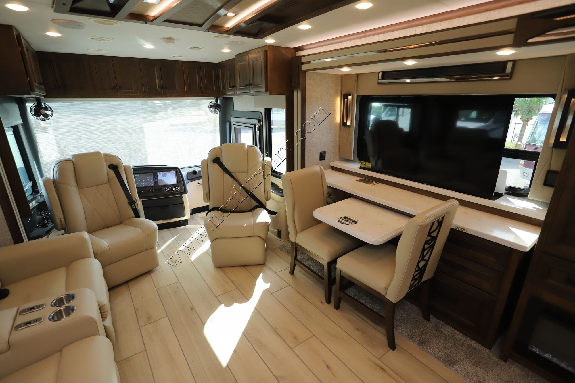 New 2025 Tiffin Motor Homes Allegro Bus 35CP Class A  For Sale