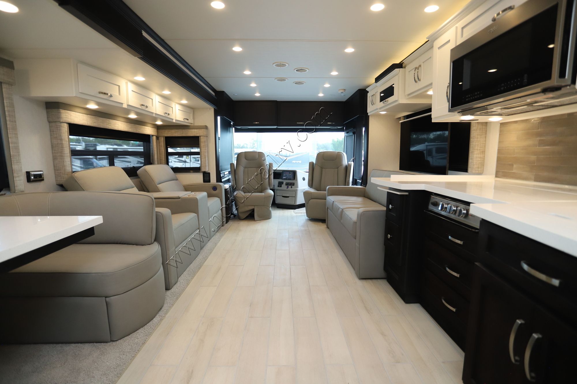 New 2025 Newmar Northern Star 4037 Class A  For Sale