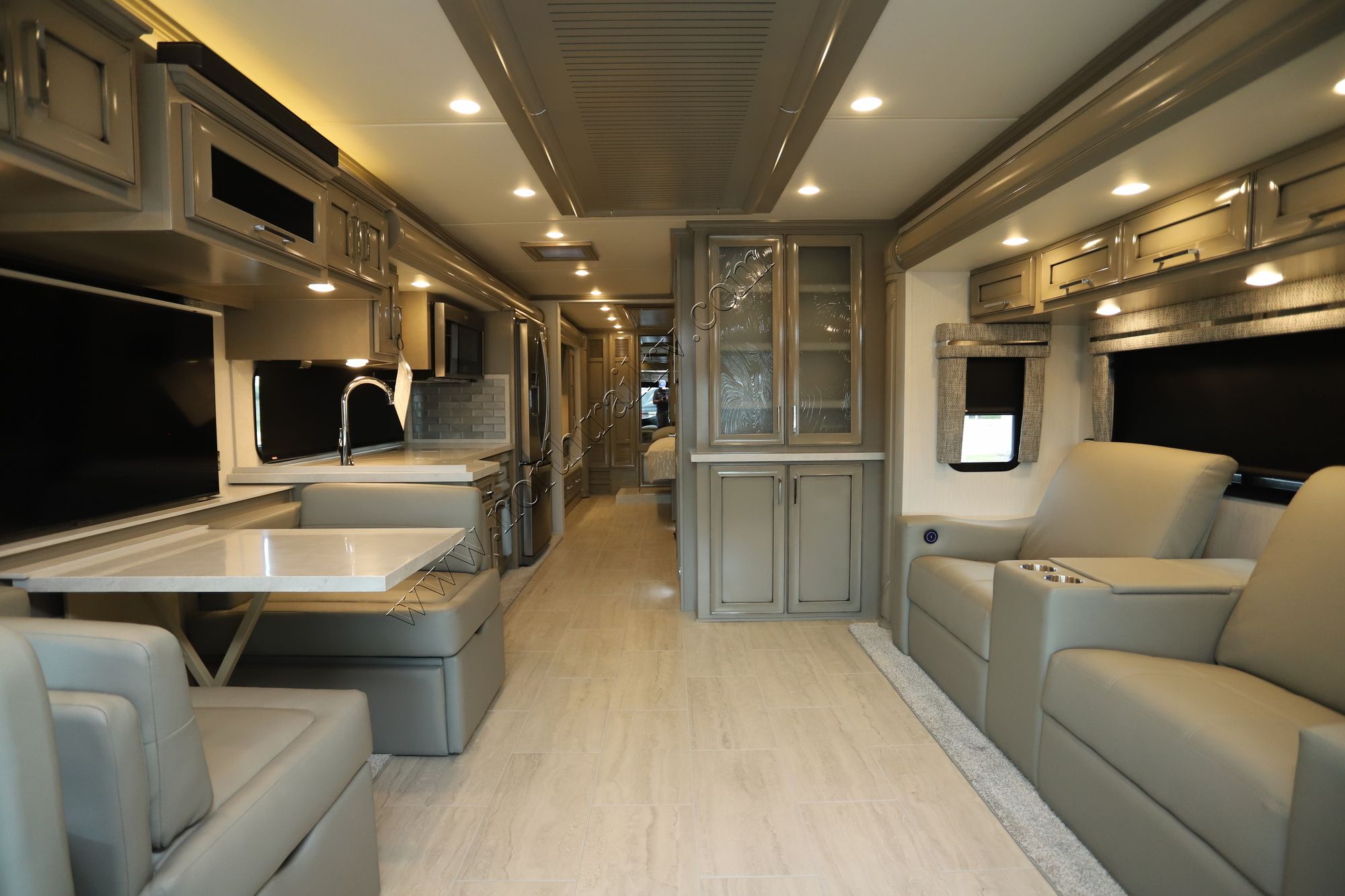 New 2025 Newmar Ventana 3512 Class A  For Sale