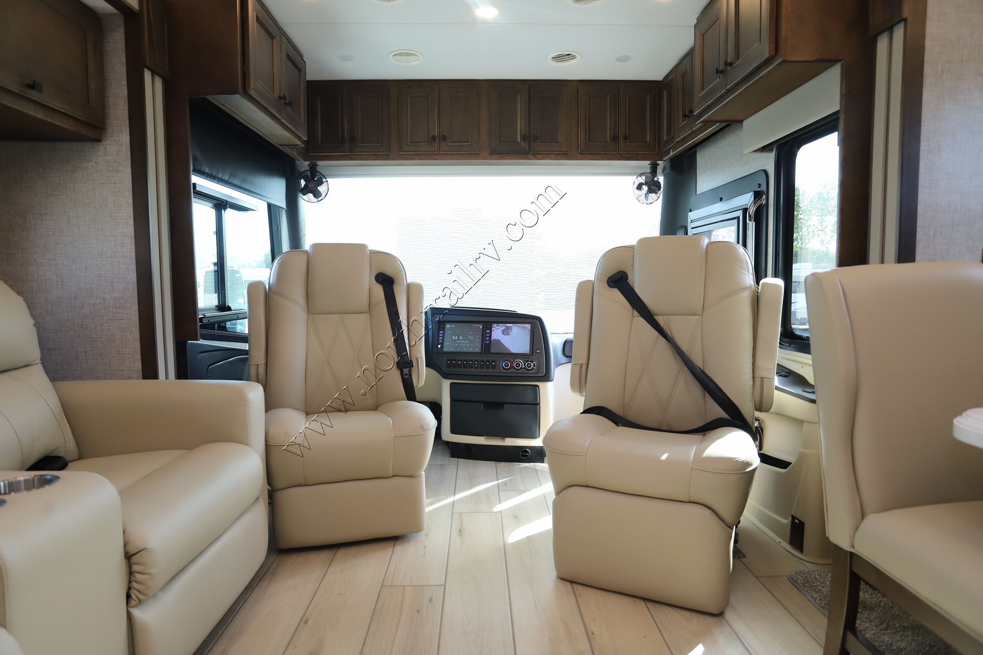 New 2025 Tiffin Motor Homes Allegro Bus 35CP Class A  For Sale