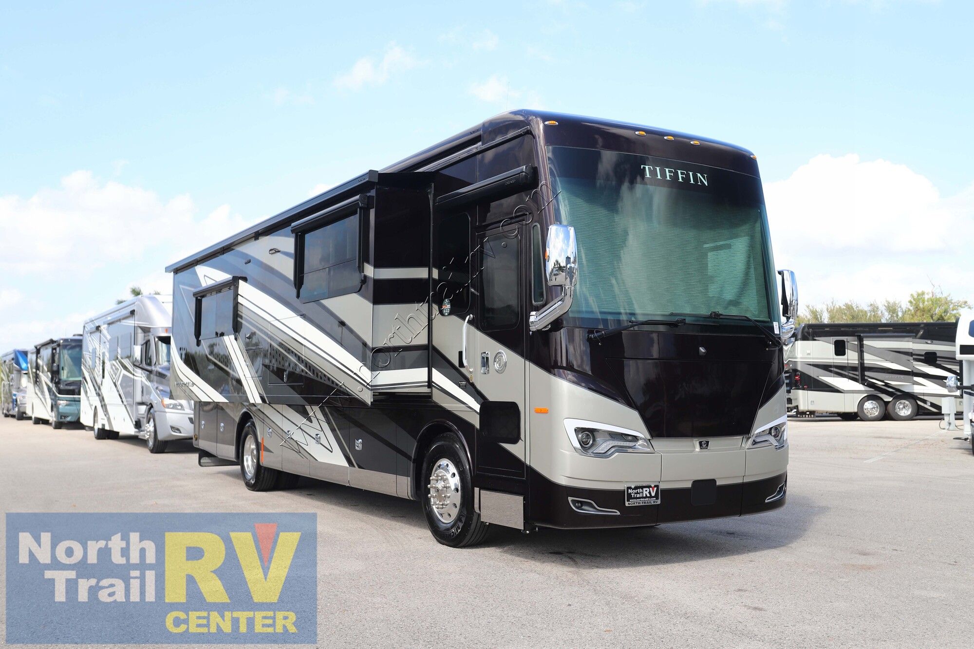 New 2025 Tiffin Motor Homes Allegro Bus 35CP Class A  For Sale