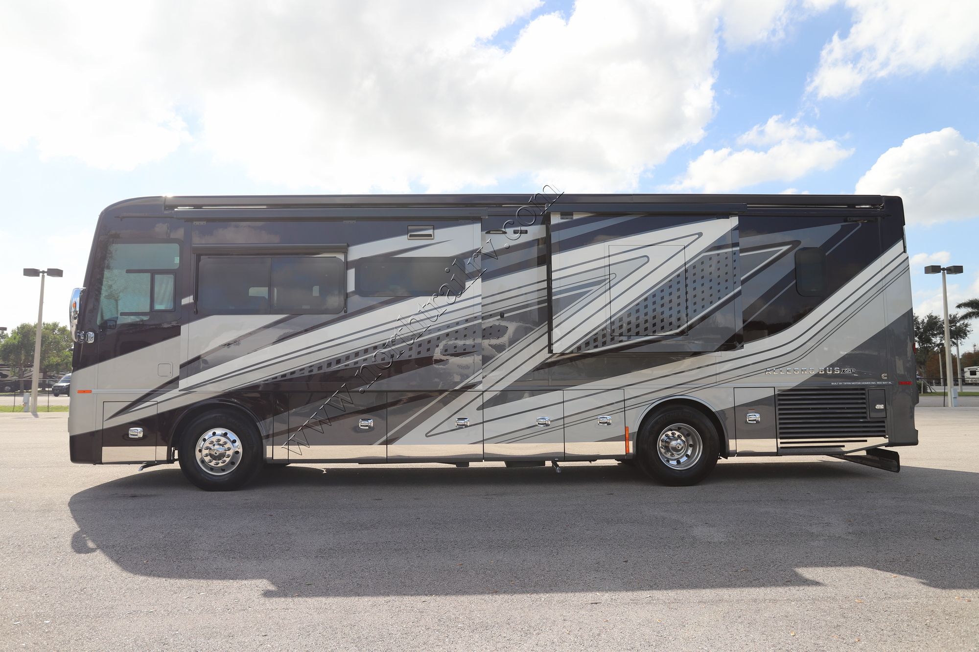 New 2025 Tiffin Motor Homes Allegro Bus 35CP Class A  For Sale