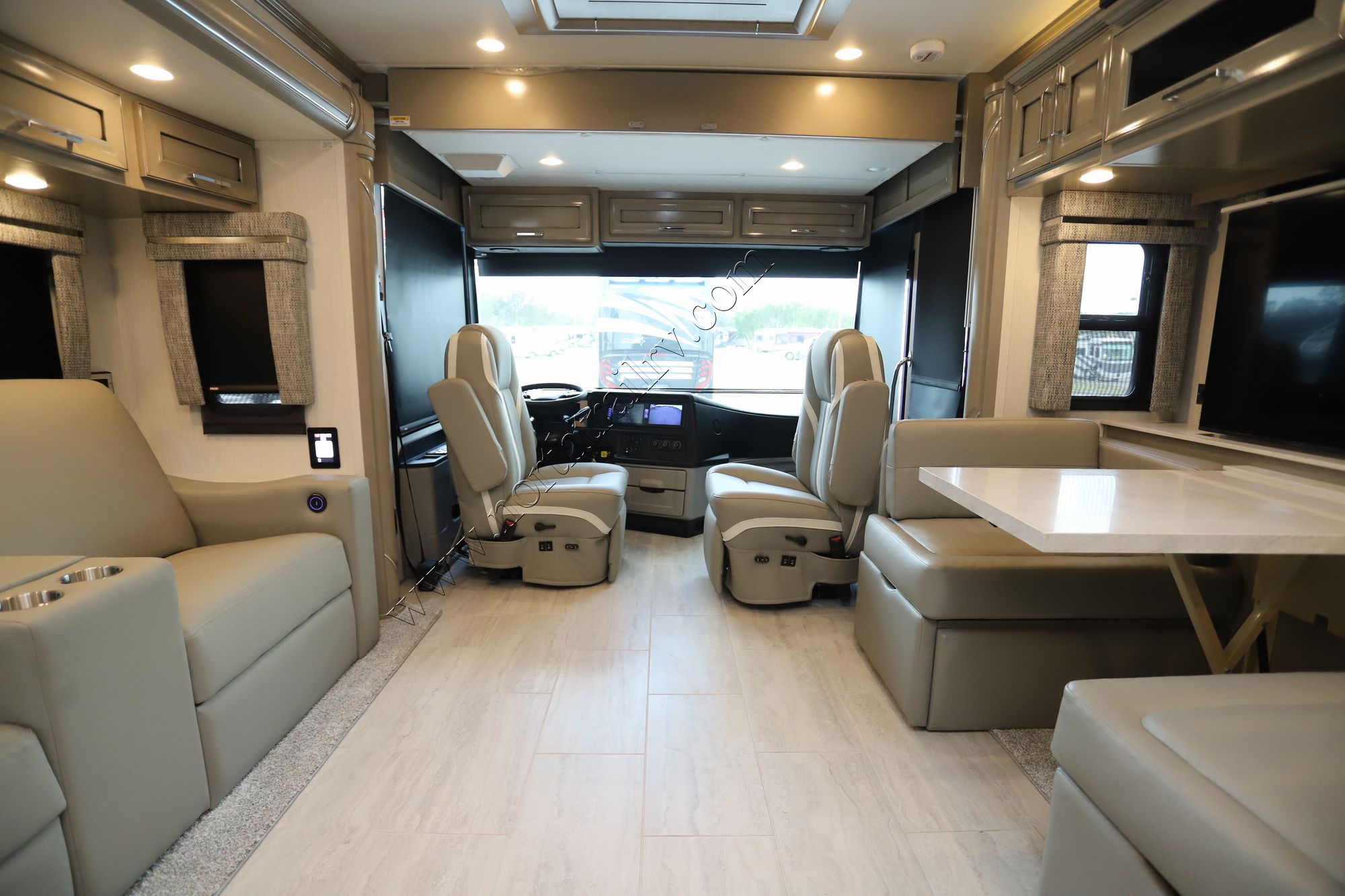 New 2025 Newmar Ventana 3512 Class A  For Sale