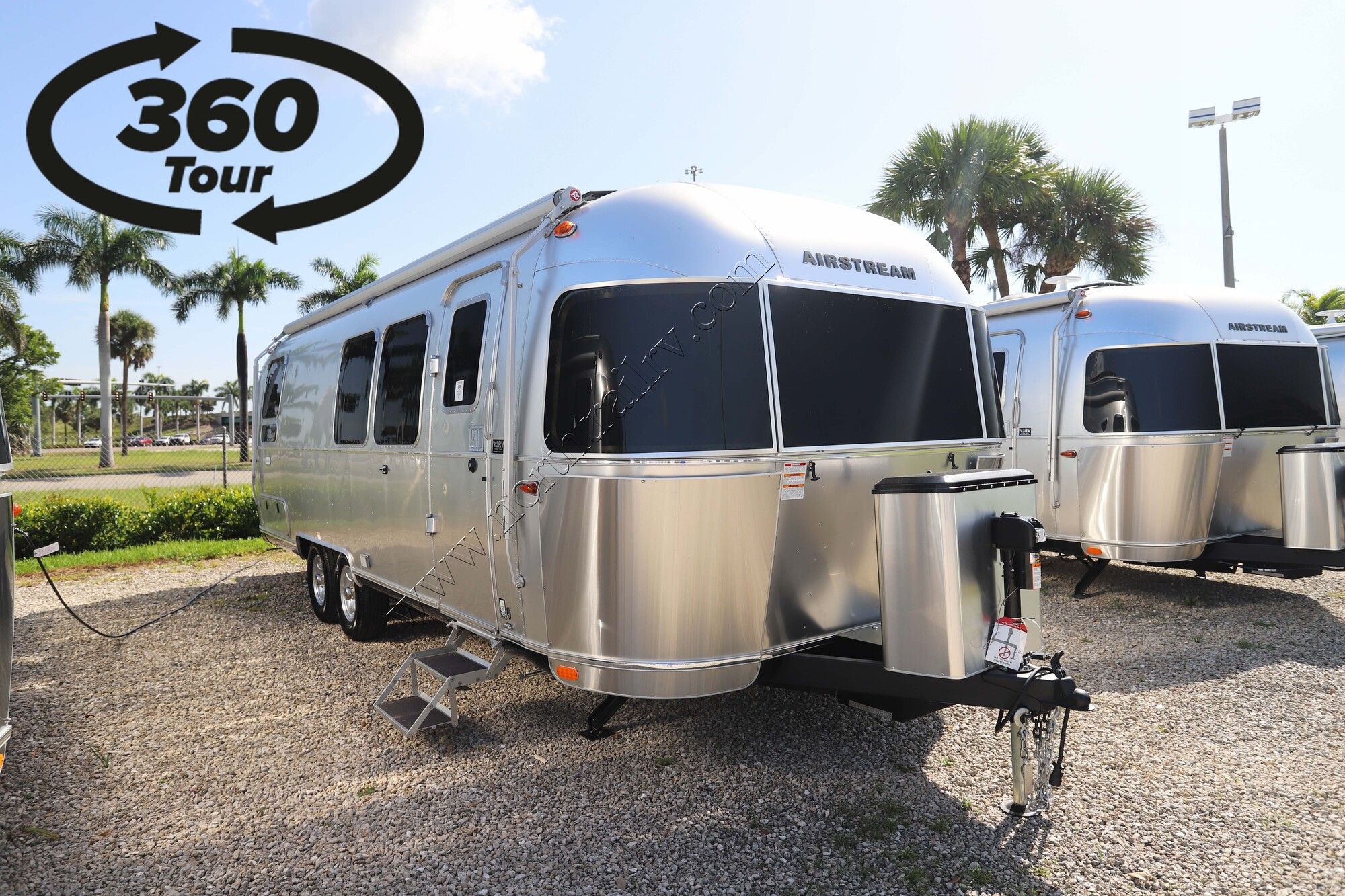 New 2024 Airstream Flying Cloud 28RB Travel Trailer  For Sale