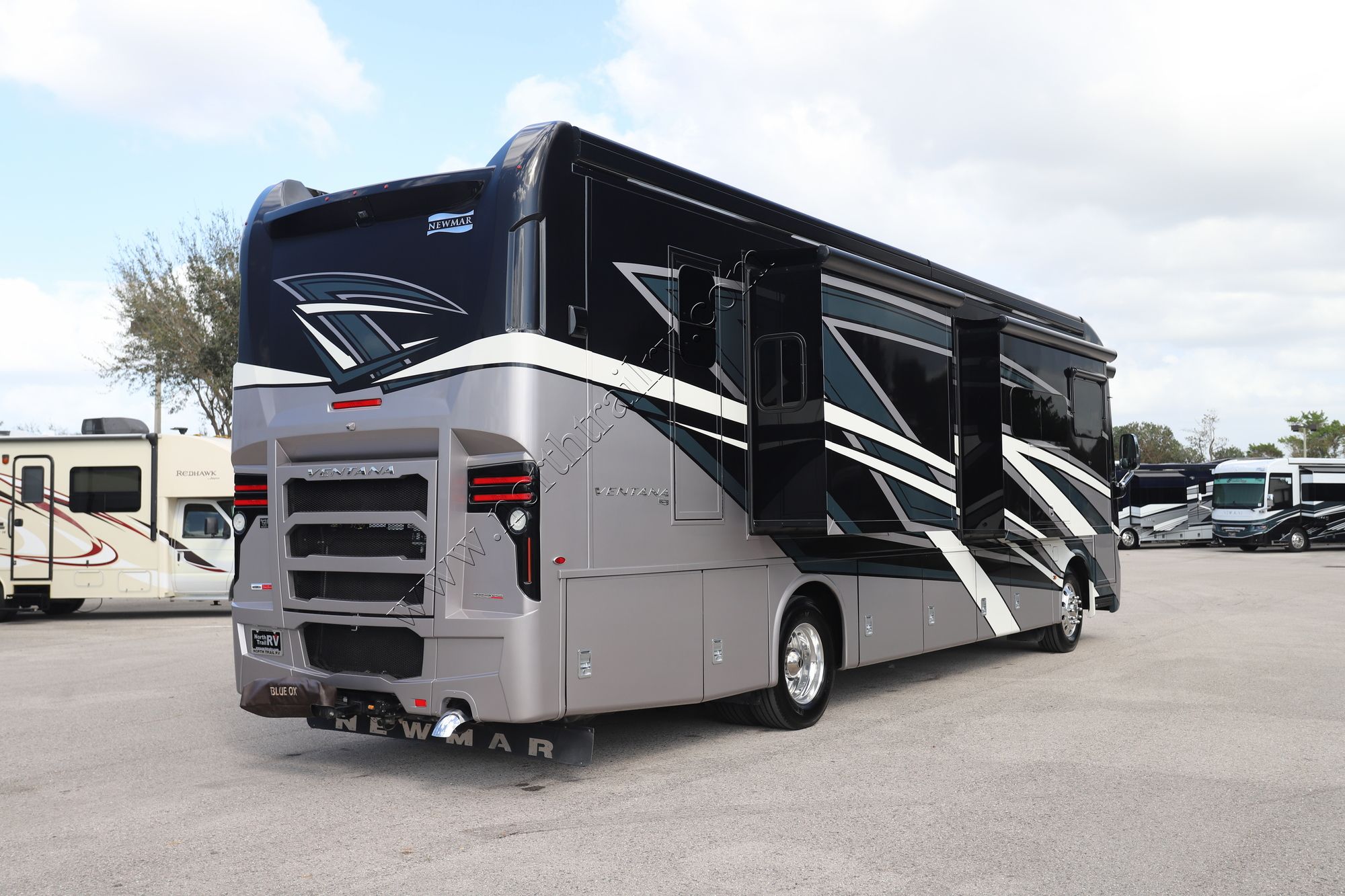 Used 2022 Newmar Ventana 3709 Class A  For Sale