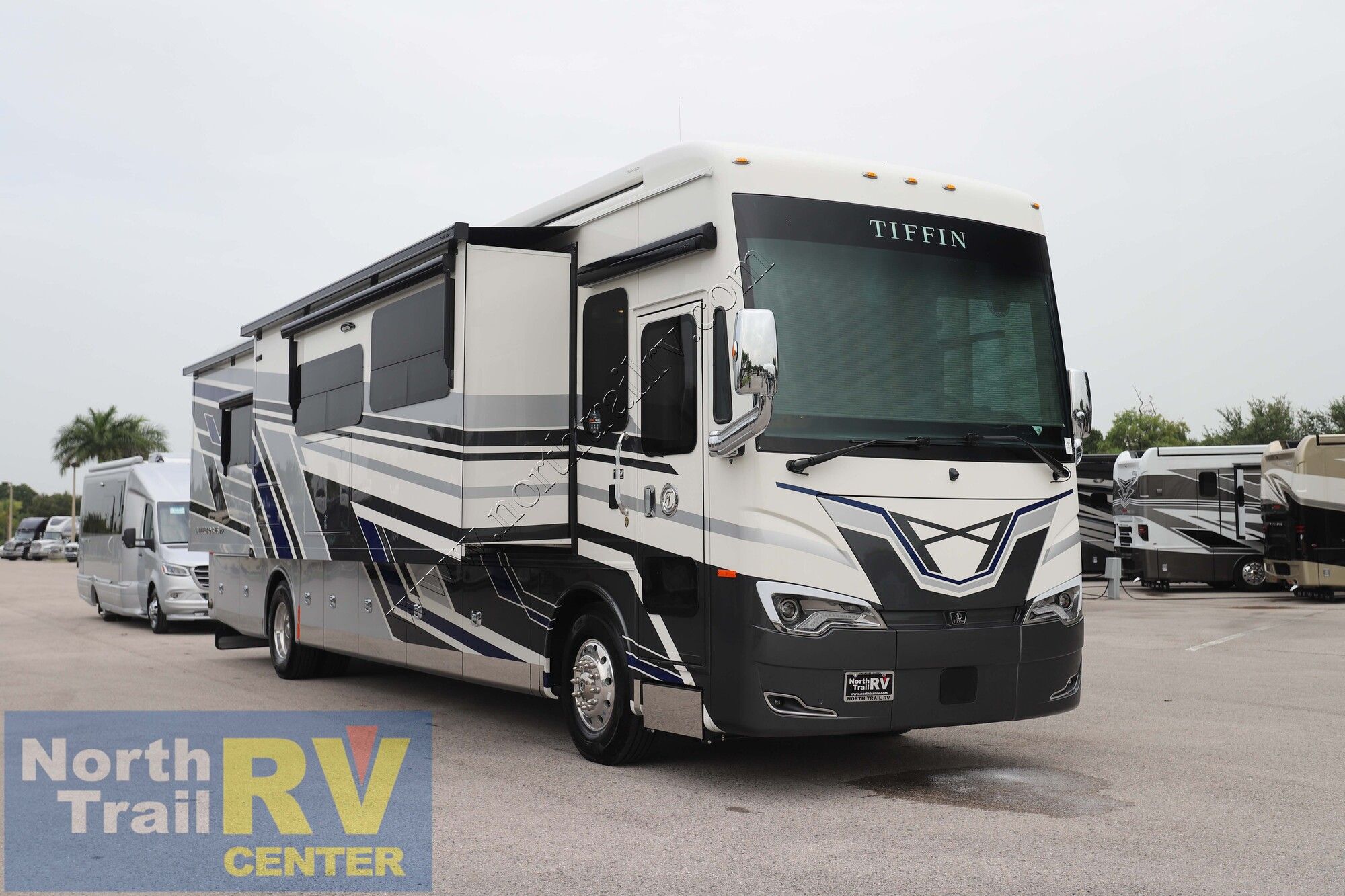 New 2025 Tiffin Motor Homes Allegro Bus 40IP Class A  For Sale