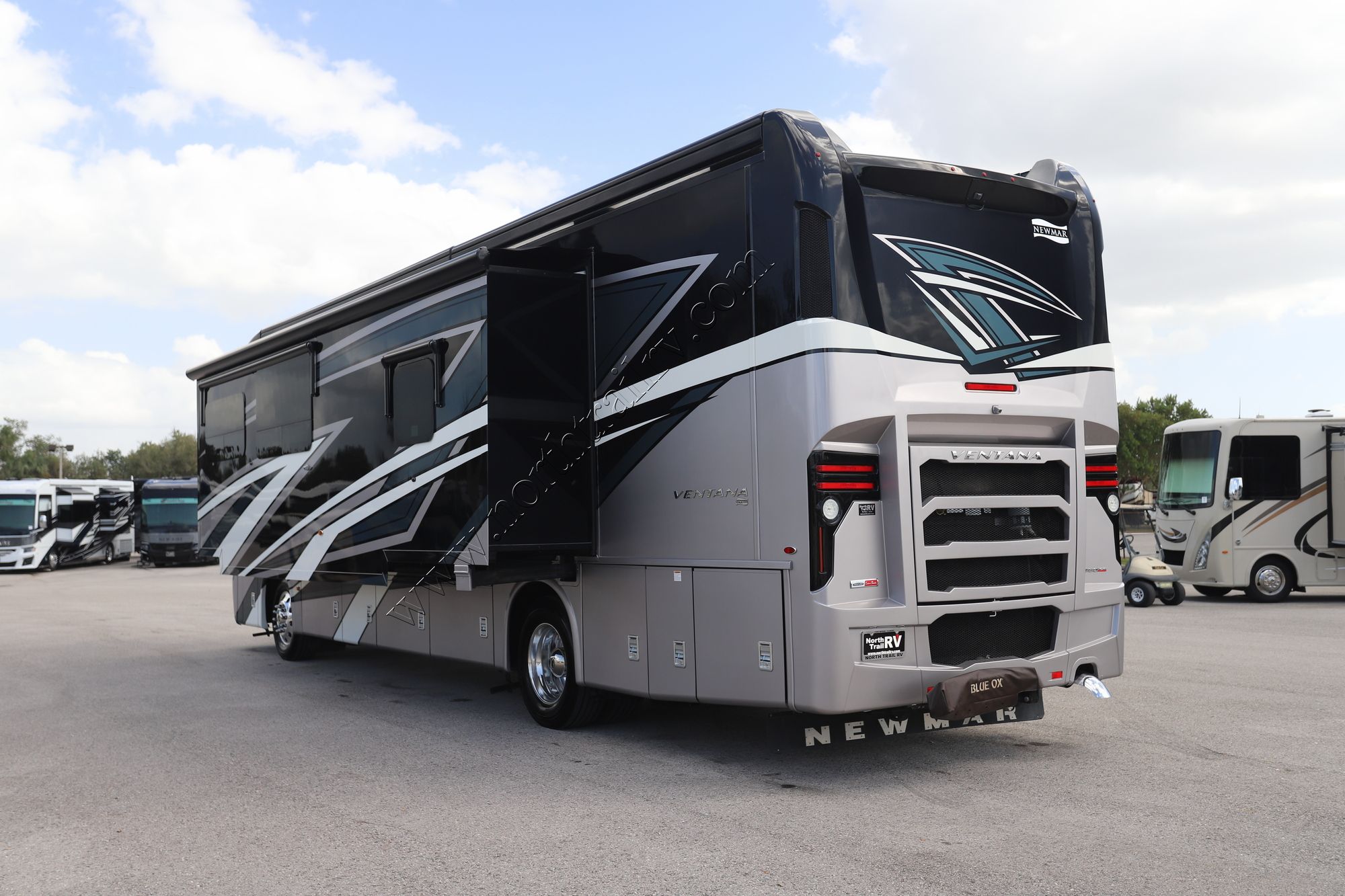 Used 2022 Newmar Ventana 3709 Class A  For Sale