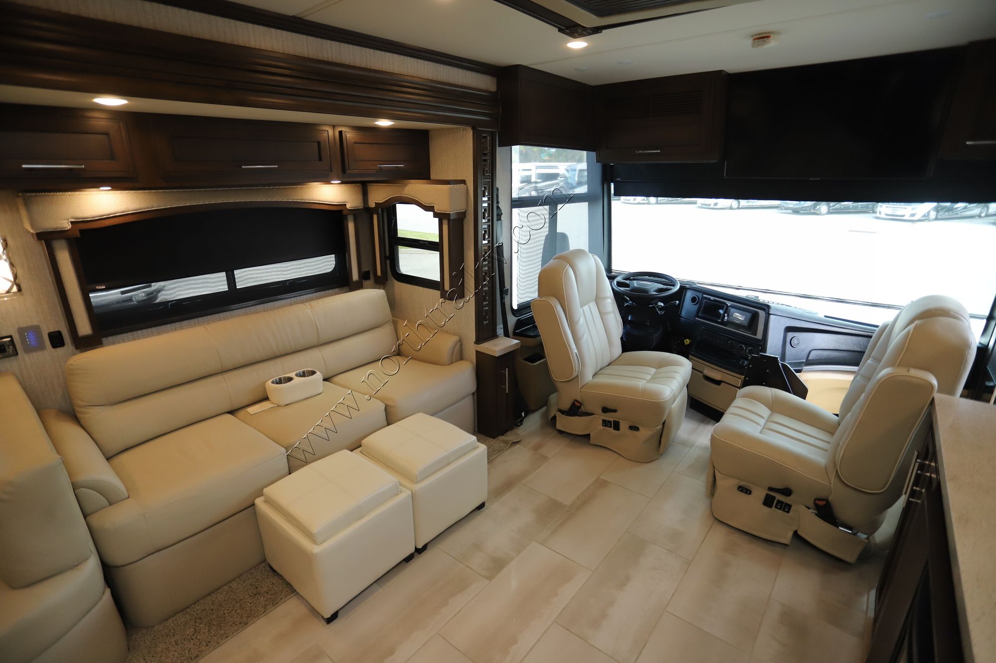 Used 2022 Newmar Ventana 3709 Class A  For Sale