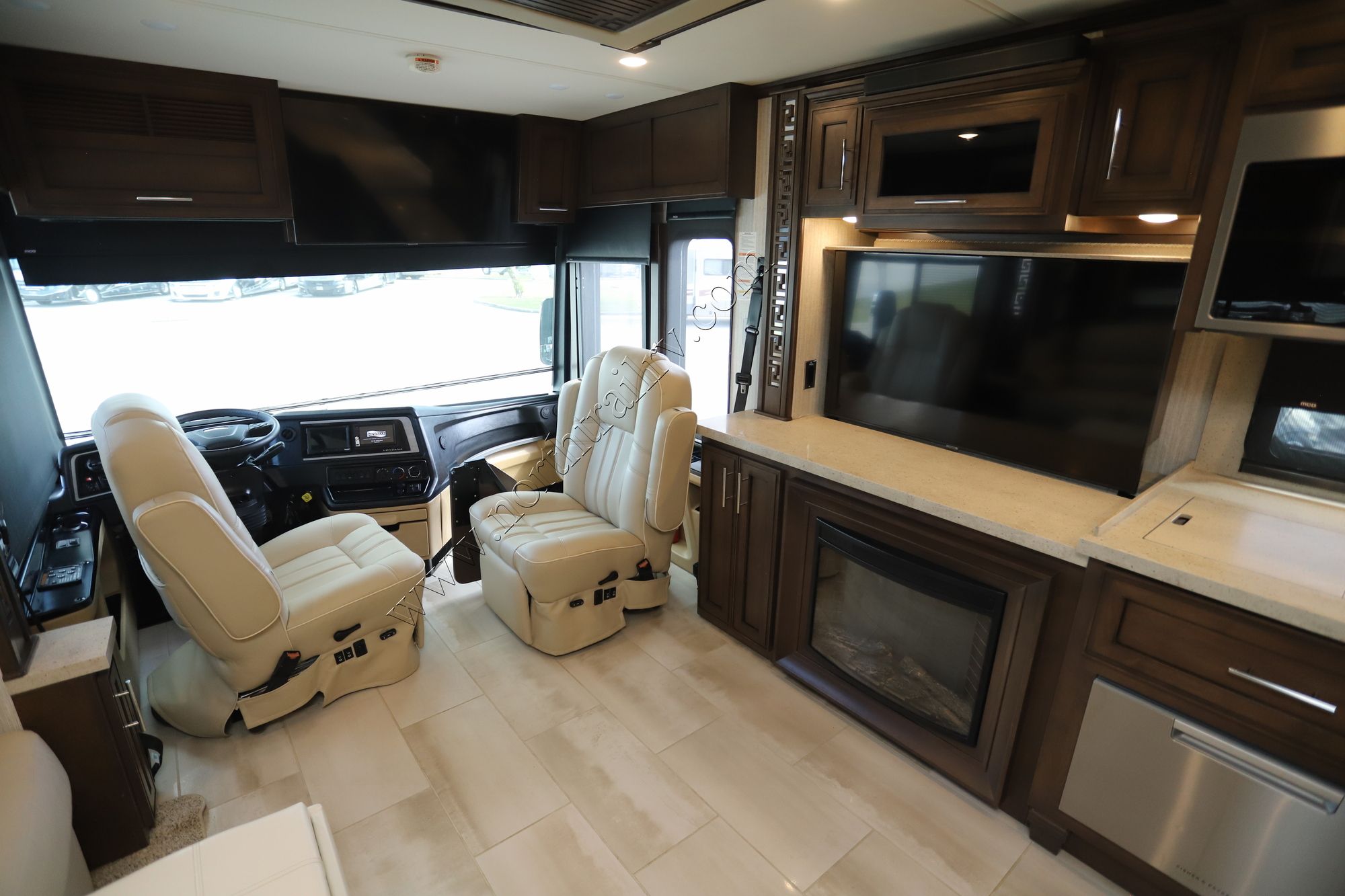 Used 2022 Newmar Ventana 3709 Class A  For Sale