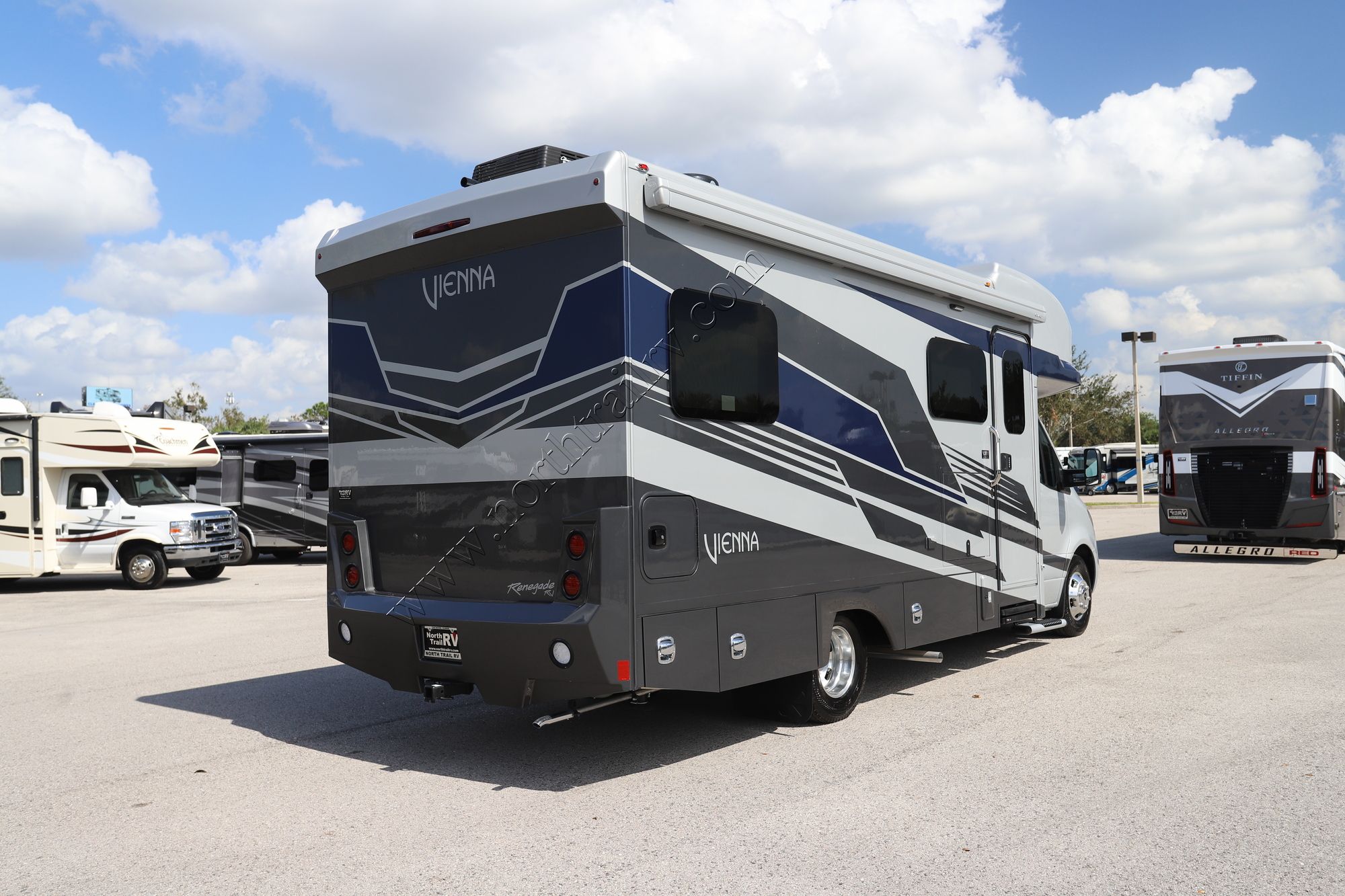 New 2025 Renegade Rv Vienna 25TBC Class C  For Sale