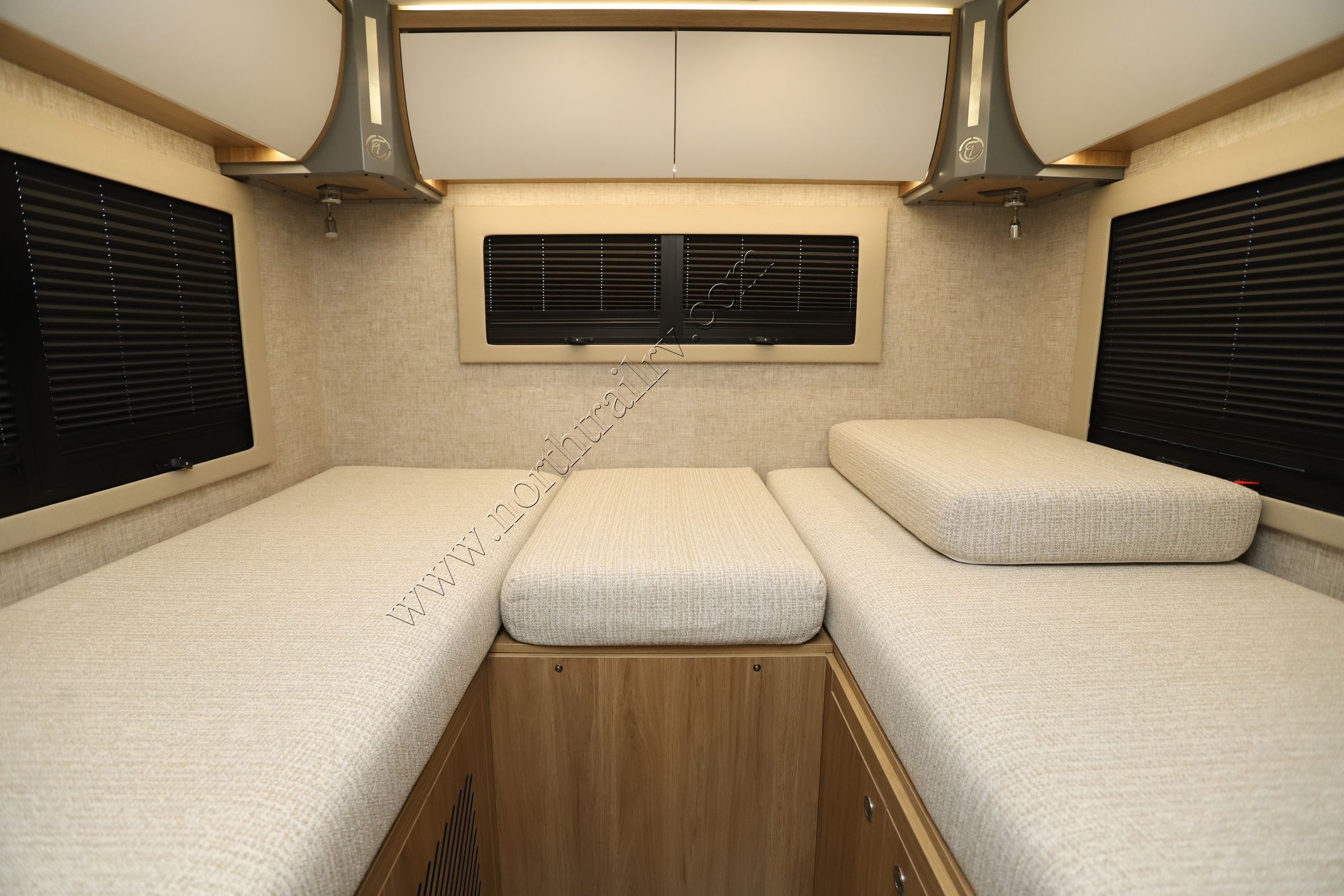 New 2025 Tiffin Motor Homes Wayfarer 25XLW Class C  For Sale