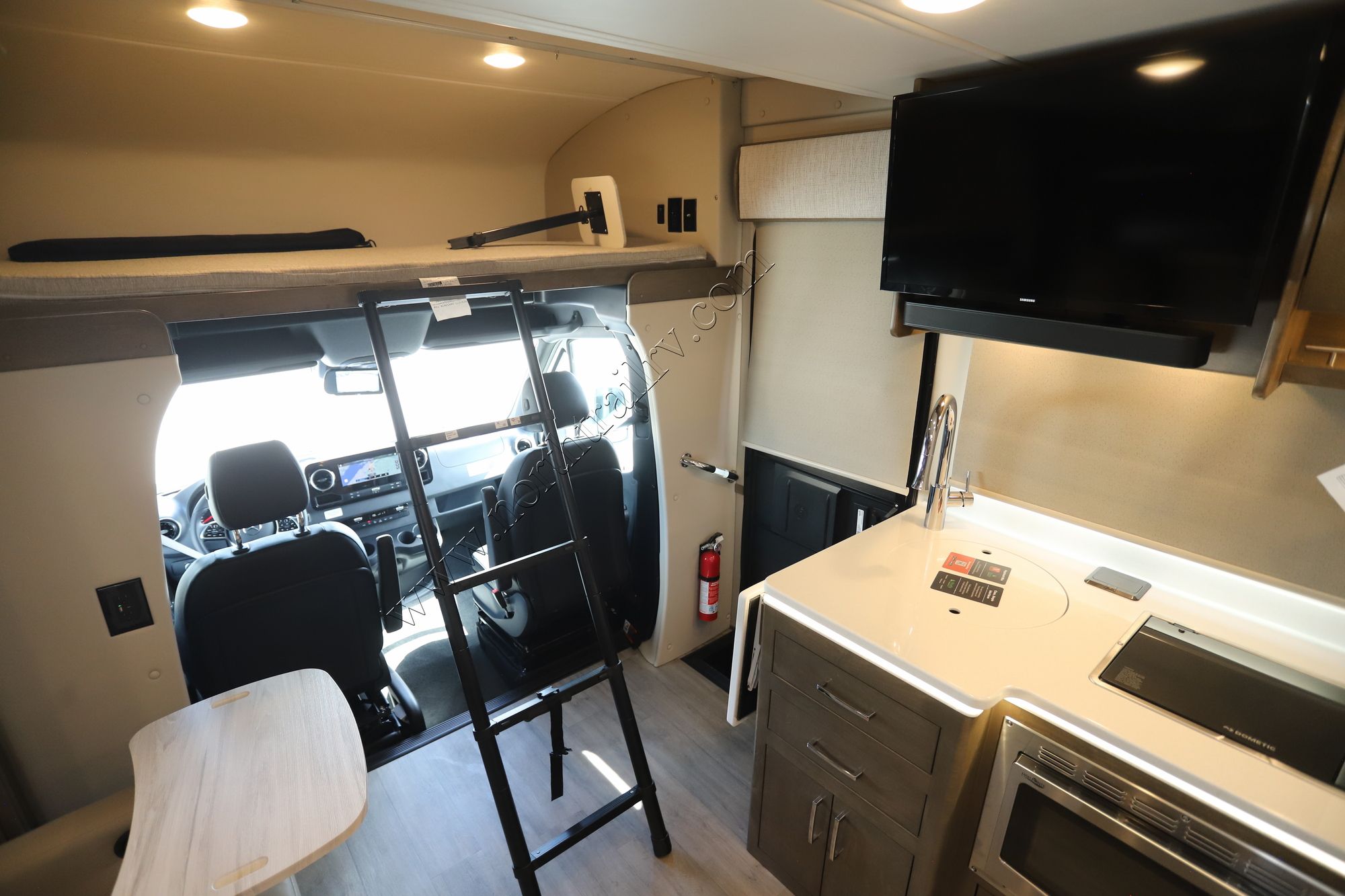 New 2025 Renegade Rv Vienna 25TBC Class C  For Sale