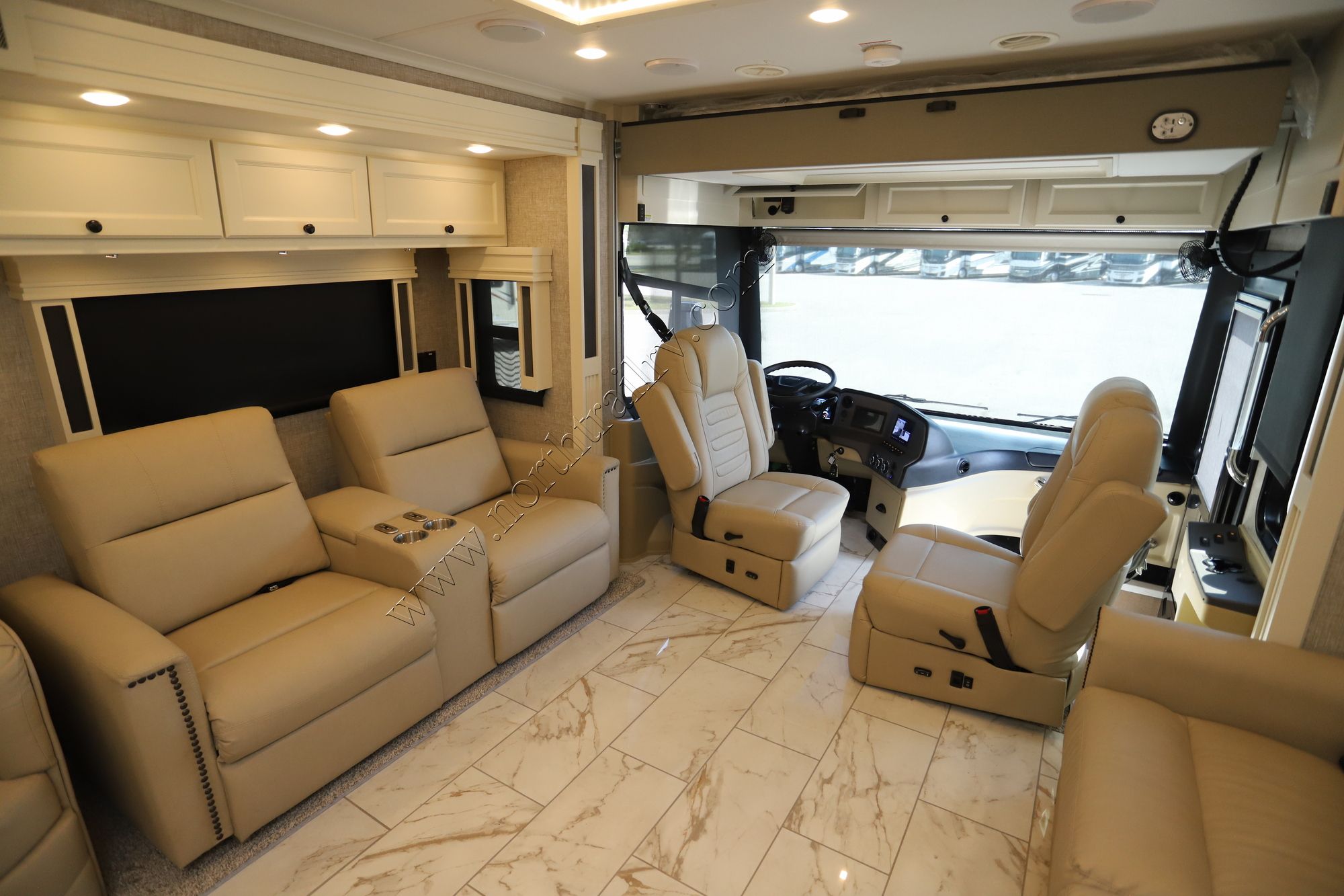 New 2025 Tiffin Motor Homes Allegro Red 37BA Class A  For Sale