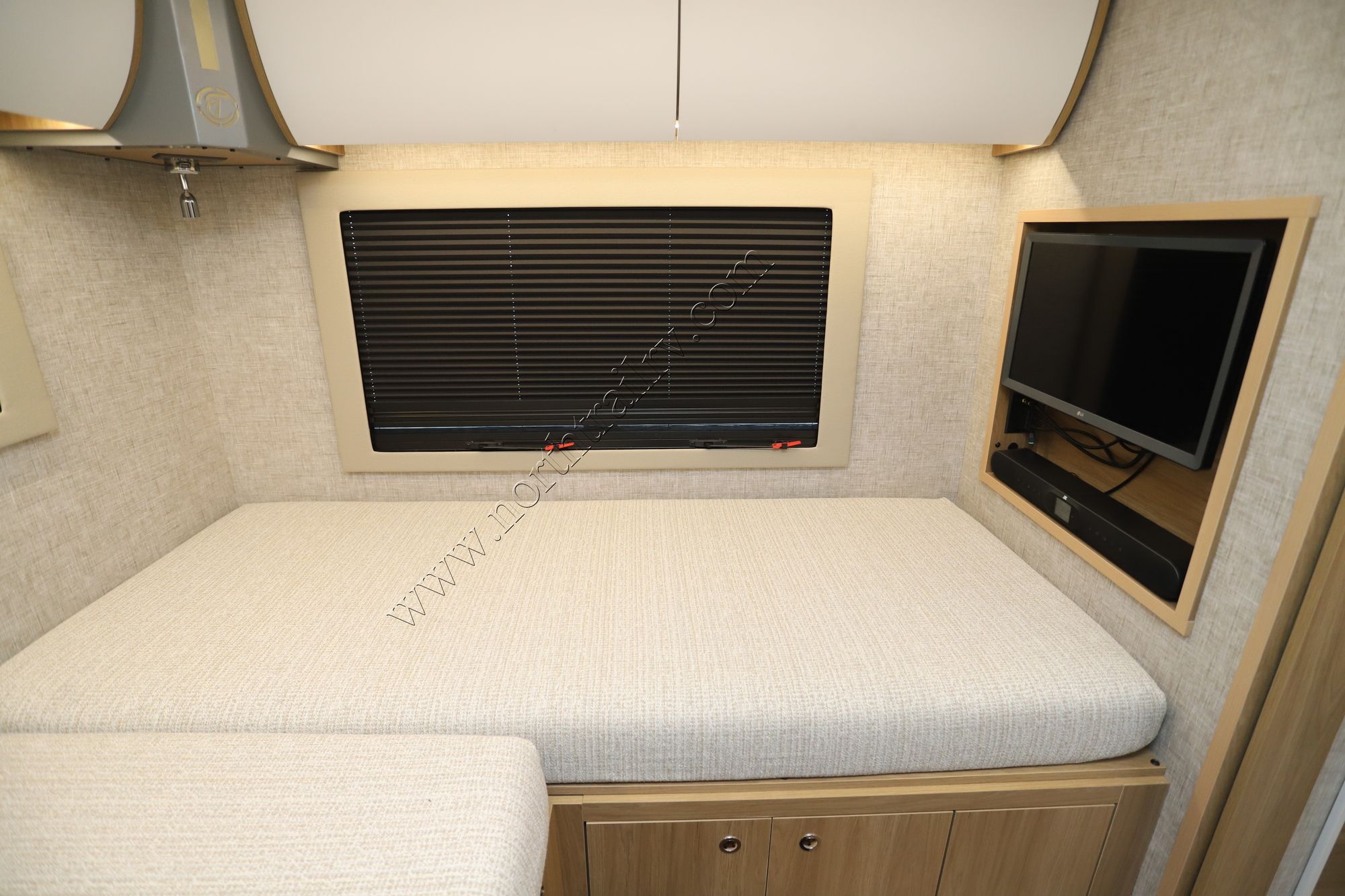 New 2025 Tiffin Motor Homes Wayfarer 25XLW Class C  For Sale