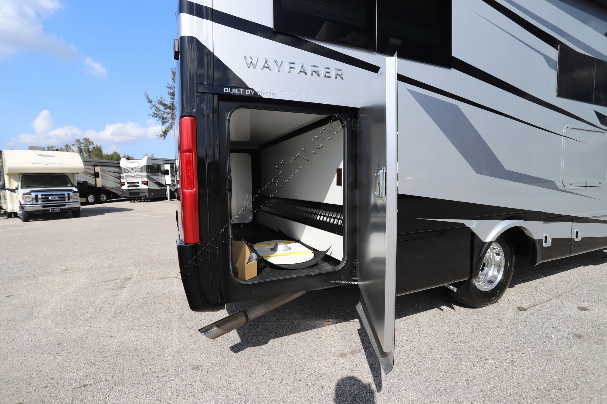 New 2025 Tiffin Motor Homes Wayfarer 25XLW Class C  For Sale