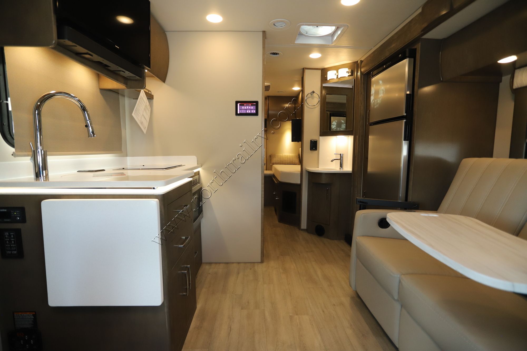 New 2025 Renegade Rv Vienna 25TBC Class C  For Sale