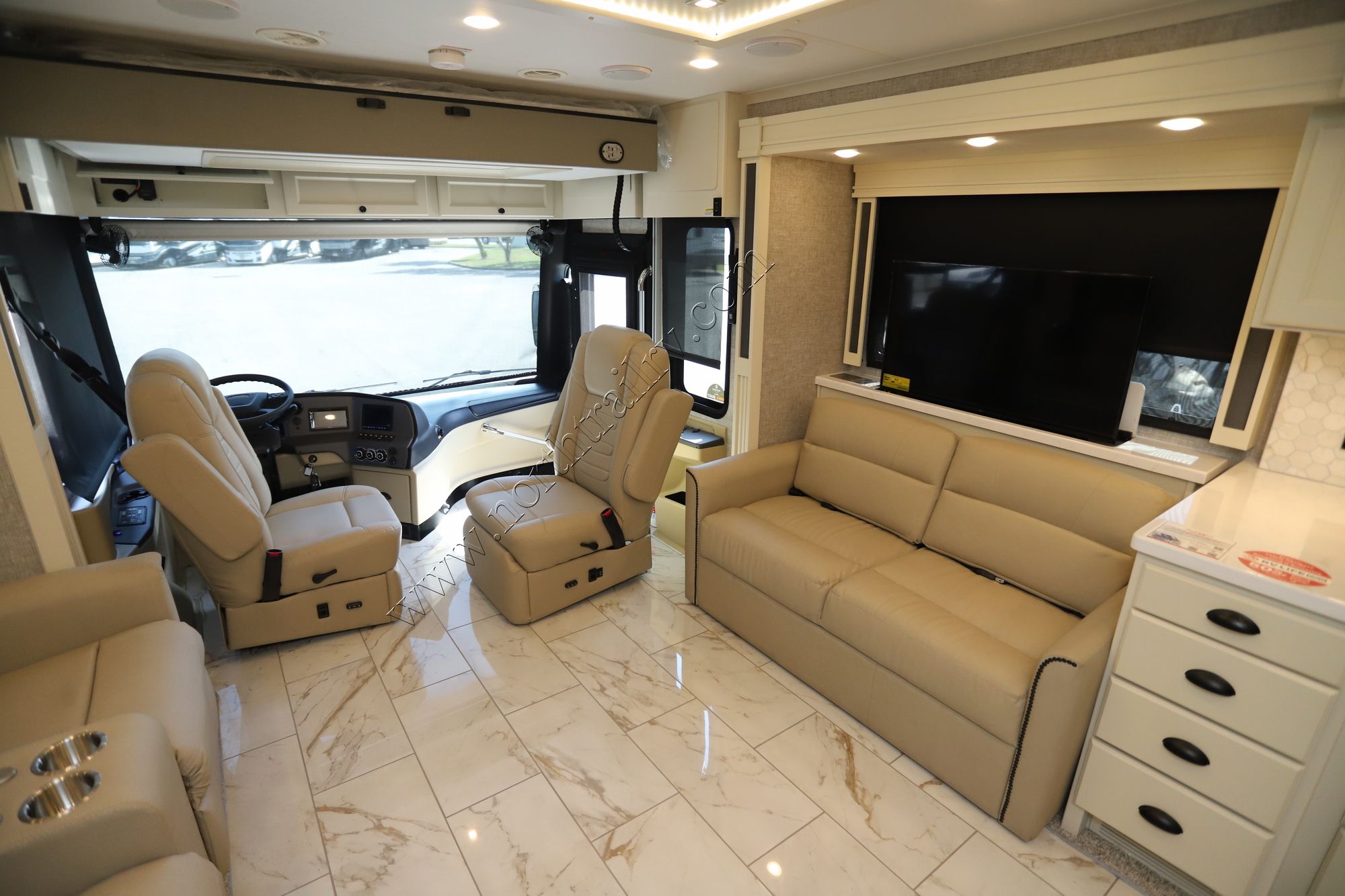 New 2025 Tiffin Motor Homes Allegro Red 37BA Class A  For Sale