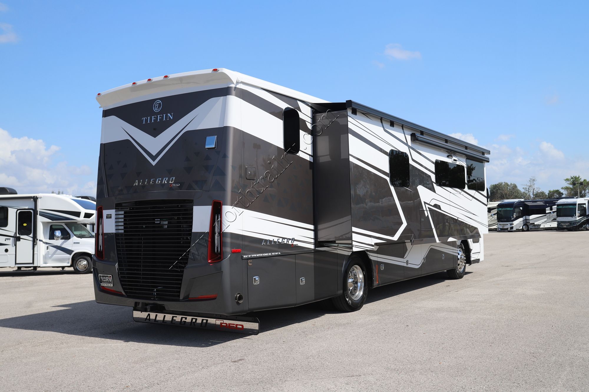 New 2025 Tiffin Motor Homes Allegro Red 37BA Class A  For Sale