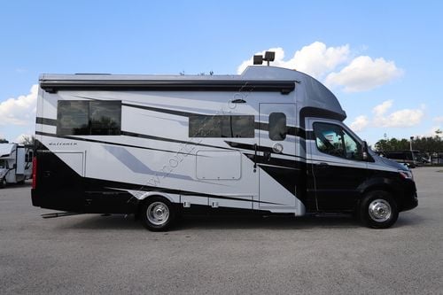 2025 Tiffin Motor Homes Wayfarer 25XLW Class C