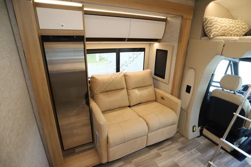 2025 Tiffin Motor Homes Wayfarer 25XLW Class C