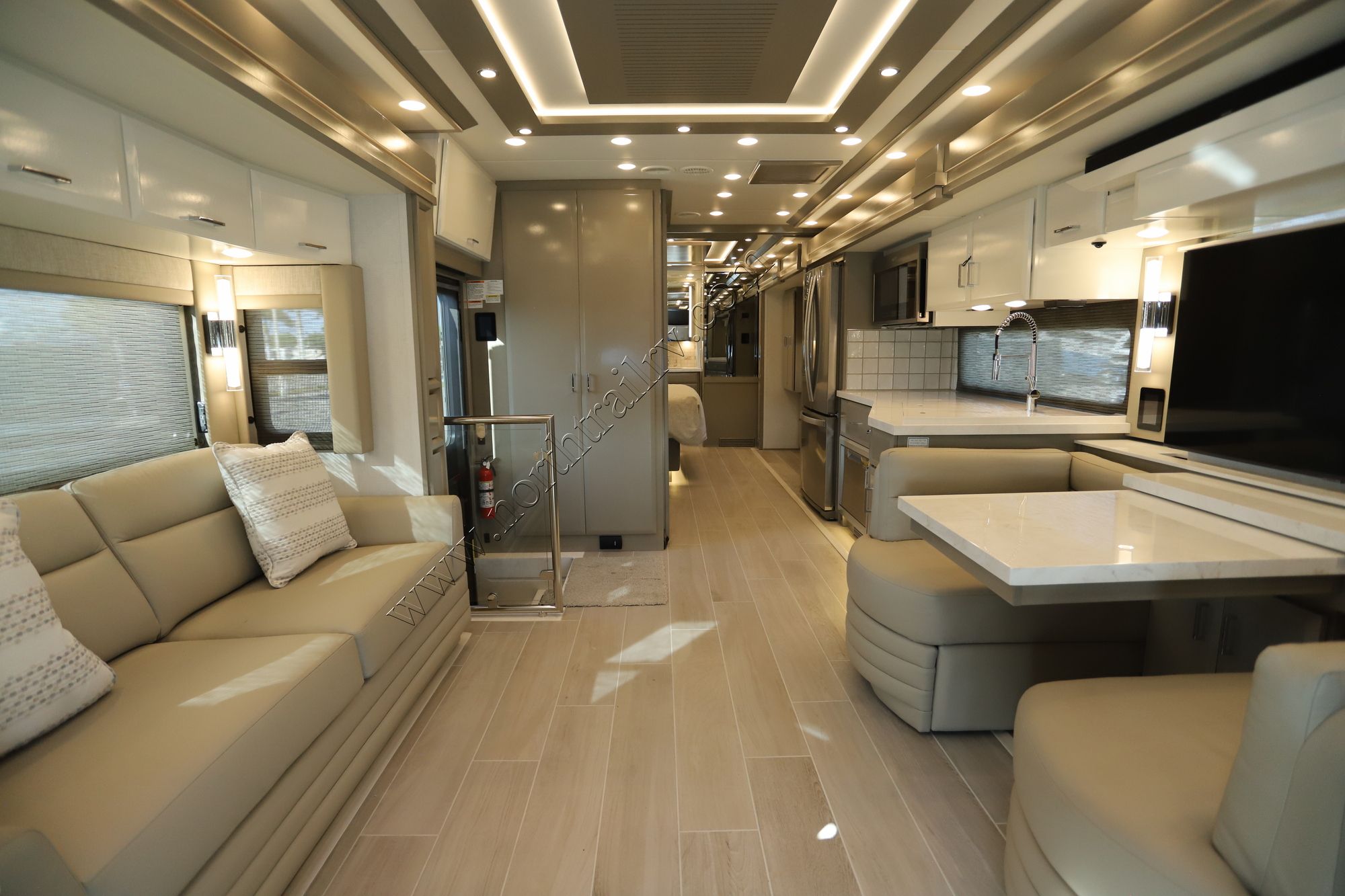 New 2025 Newmar Supreme Aire 4051 Super C  For Sale