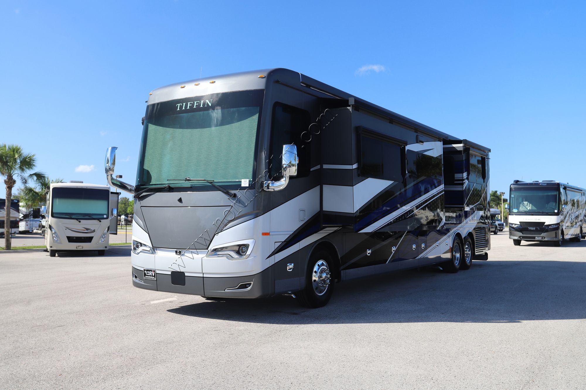 New 2025 Tiffin Motor Homes Allegro Bus 45OPP Class A  For Sale