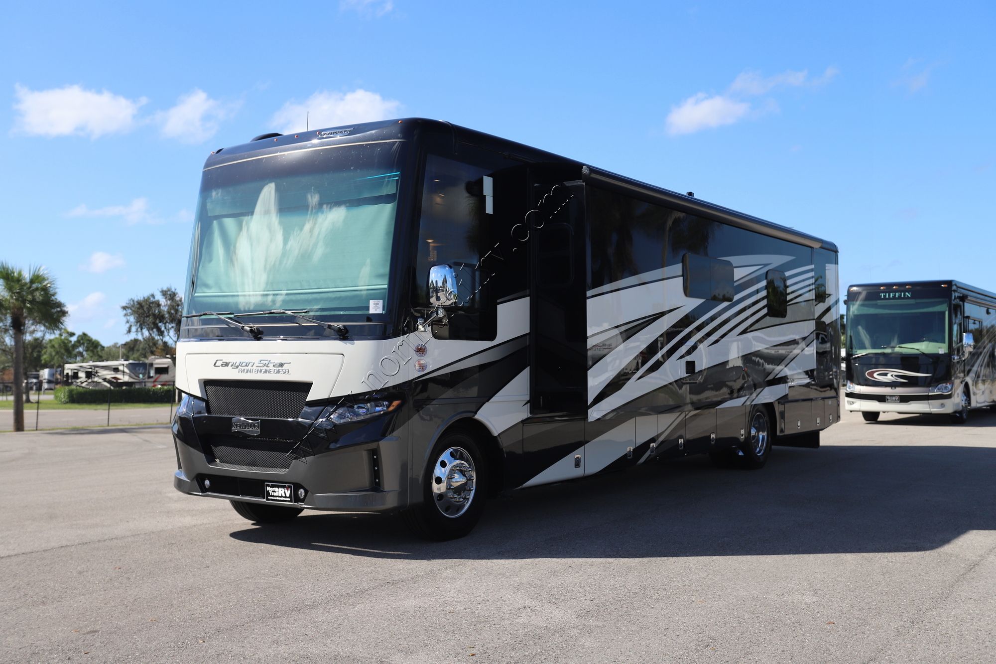 New 2025 Newmar Canyon Star 3947 Class A  For Sale