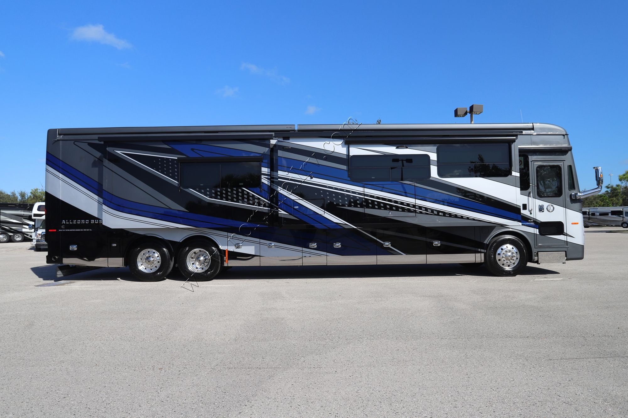 New 2025 Tiffin Motor Homes Allegro Bus 45OPP Class A  For Sale