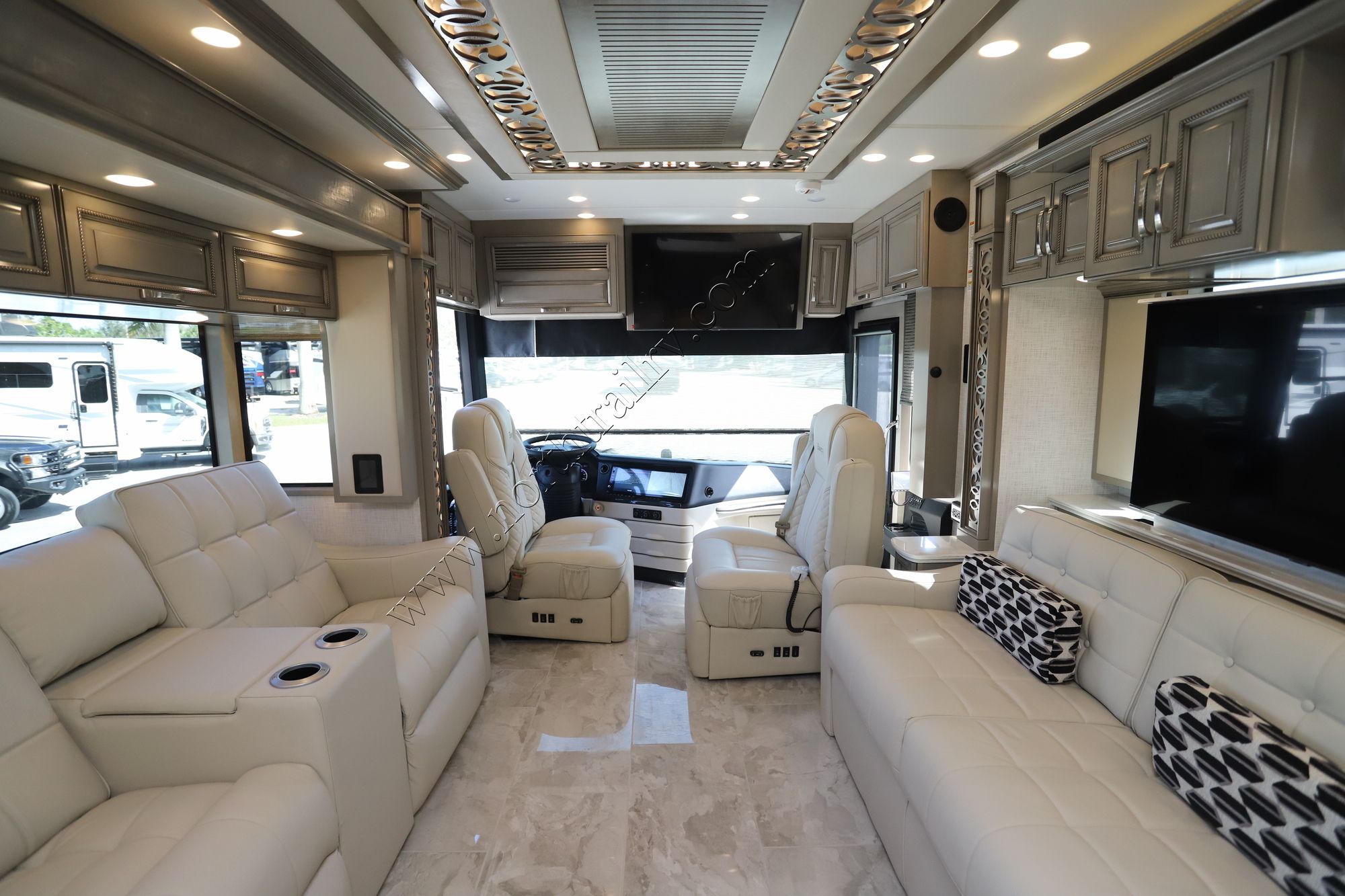 New 2025 Newmar Essex 4569 Class A  For Sale