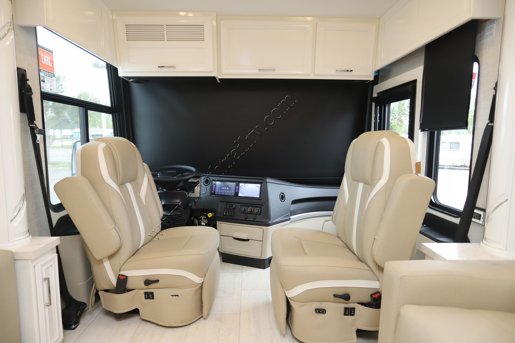 New 2025 Newmar Ventana 4037 Class A  For Sale