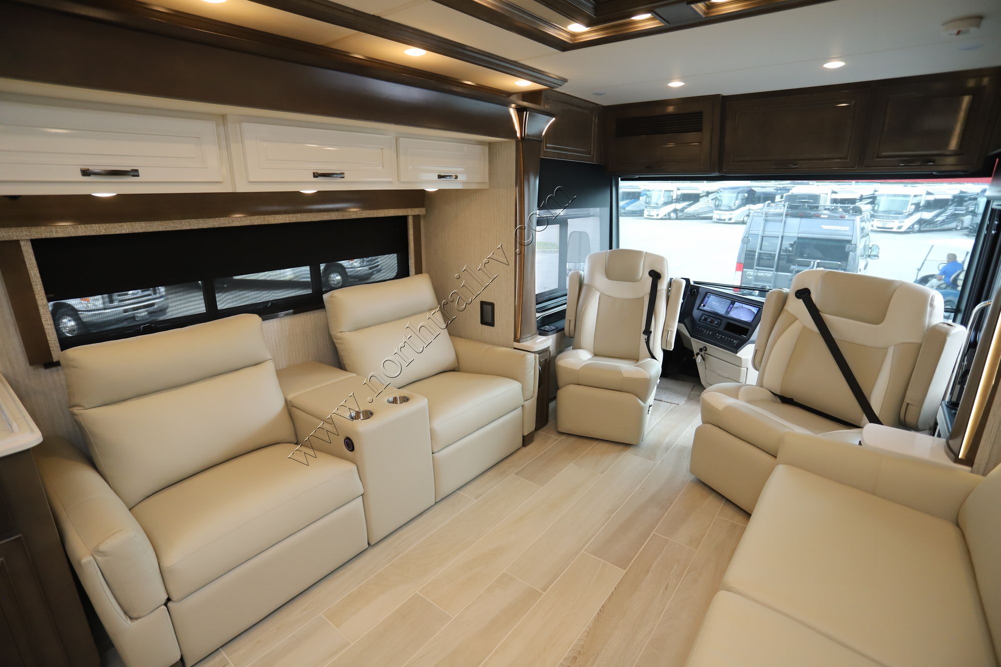 New 2025 Newmar Dutch Star 4370 Class A  For Sale