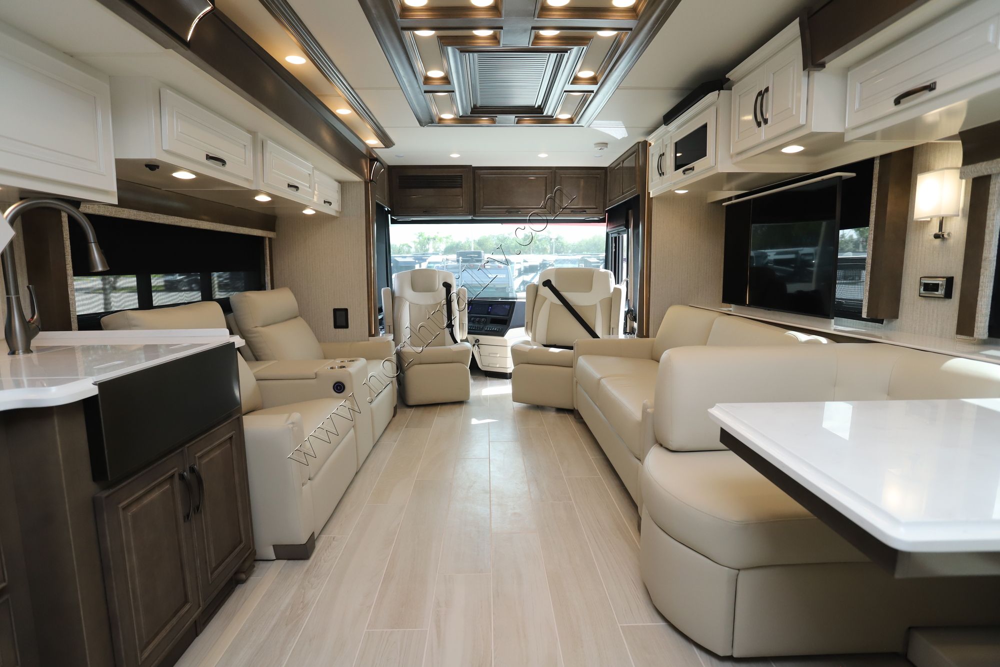 New 2025 Newmar Dutch Star 4370 Class A  For Sale