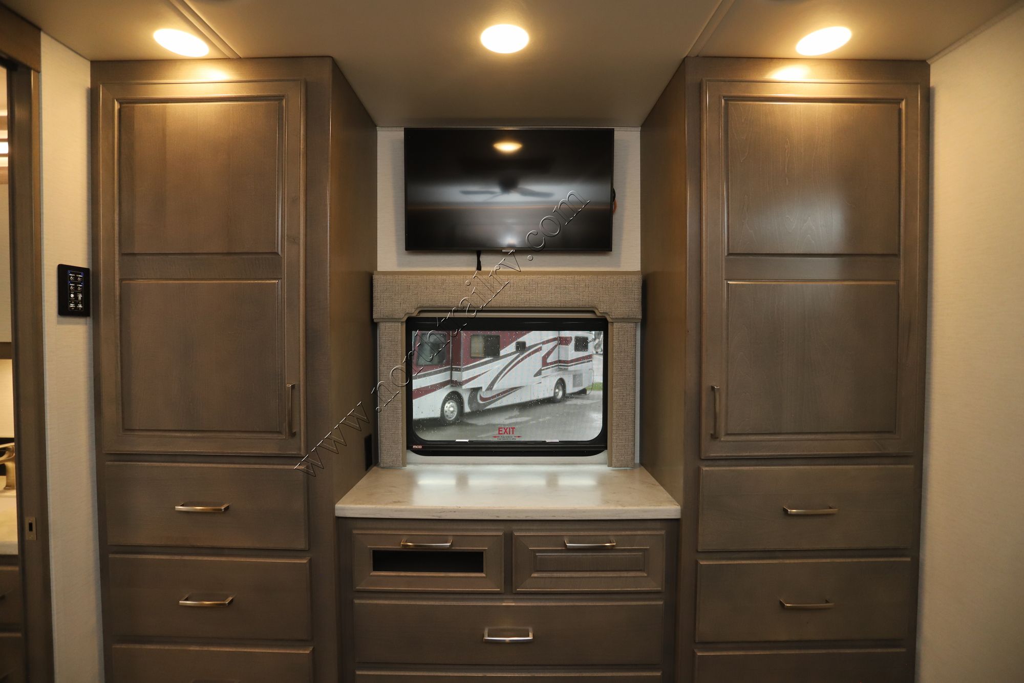 New 2025 Renegade Rv Verona Le 38LDG Super C  For Sale