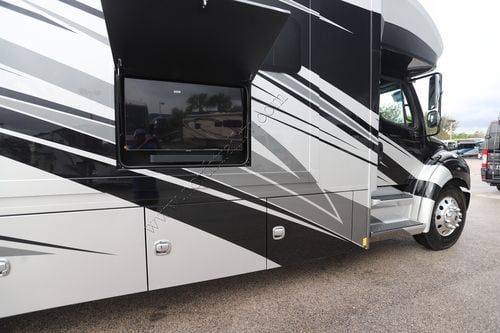 2025 Renegade Rv Verona Le 38LDG