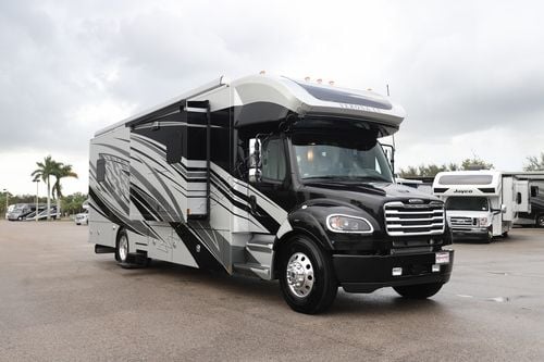 2025 Renegade Rv Verona Le 38LDG