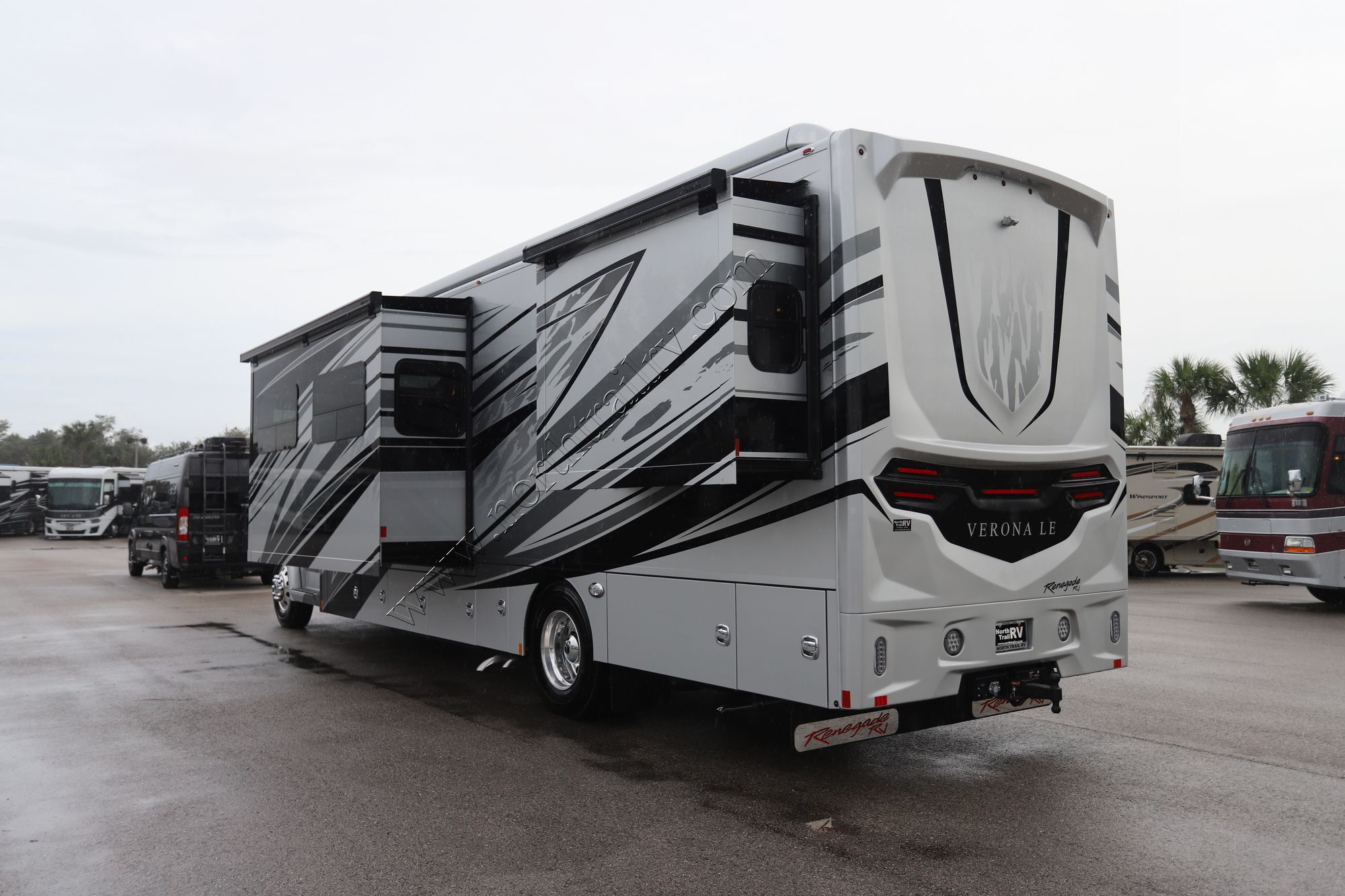 New 2025 Renegade Rv Verona Le 38LDG Super C  For Sale